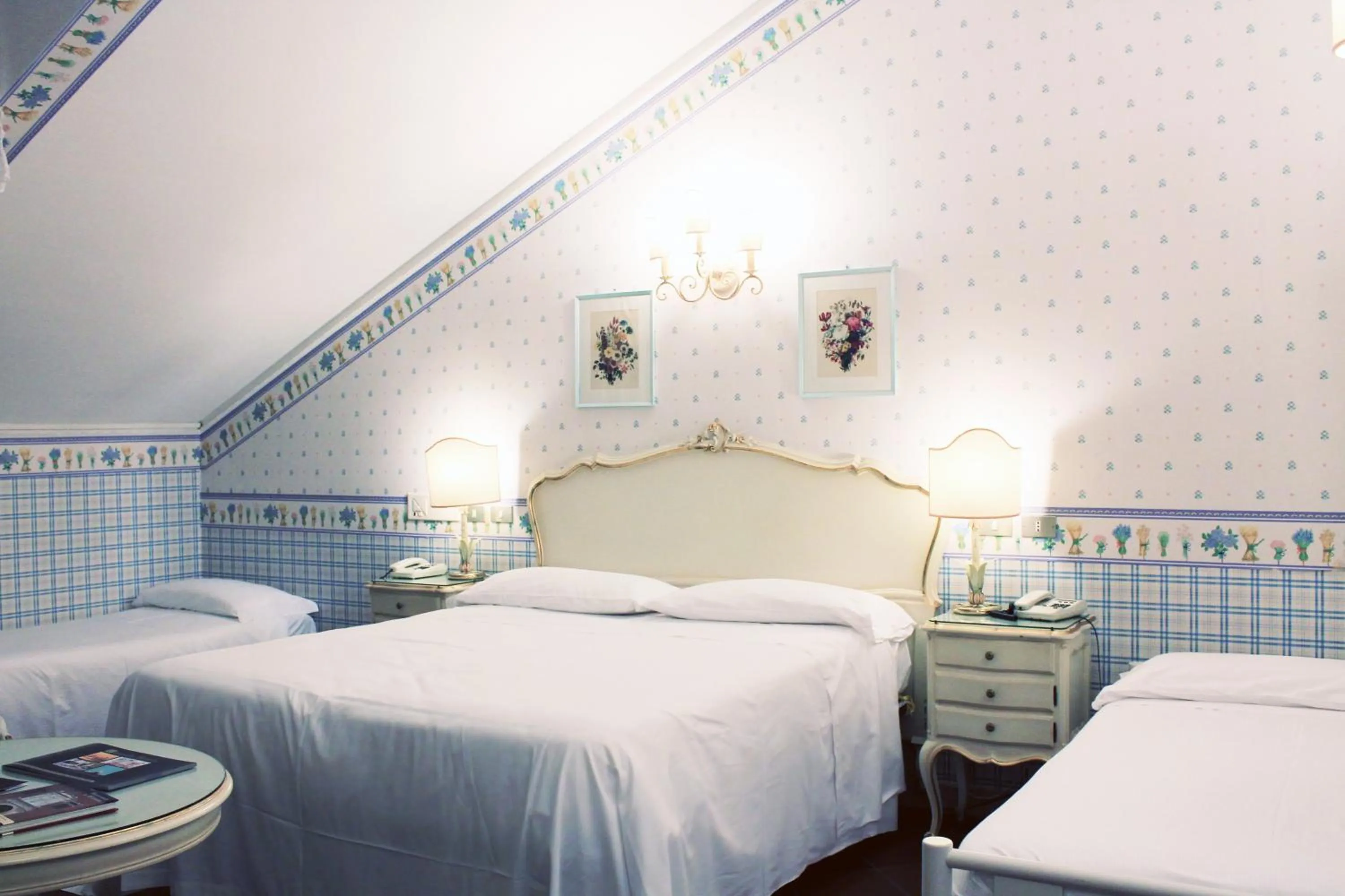 Photo of the whole room, Bed in Hotel & SPA Duchessa Isabella Collection by GSA Hotels