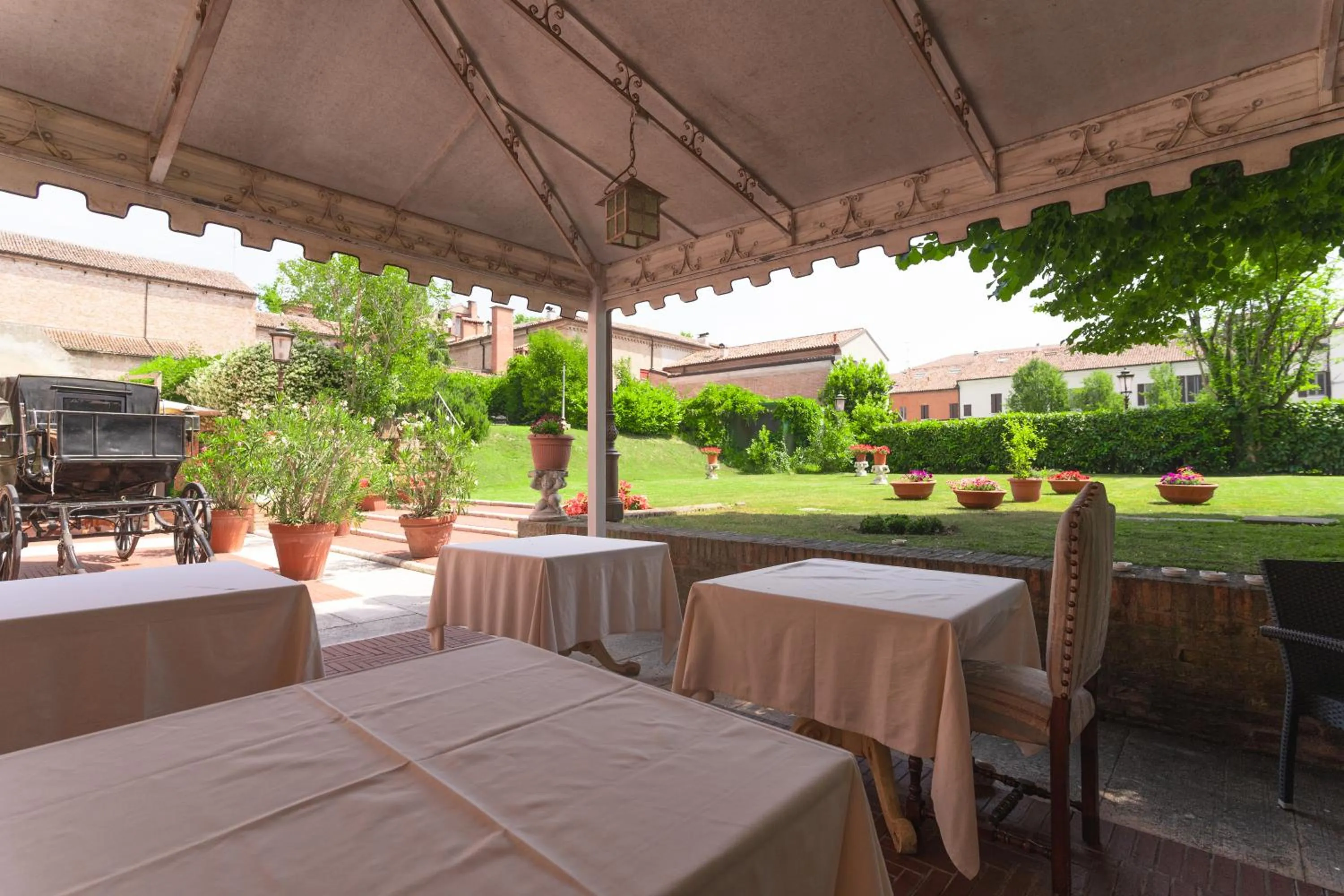 Patio in Hotel & SPA Duchessa Isabella Collection by GSA Hotels