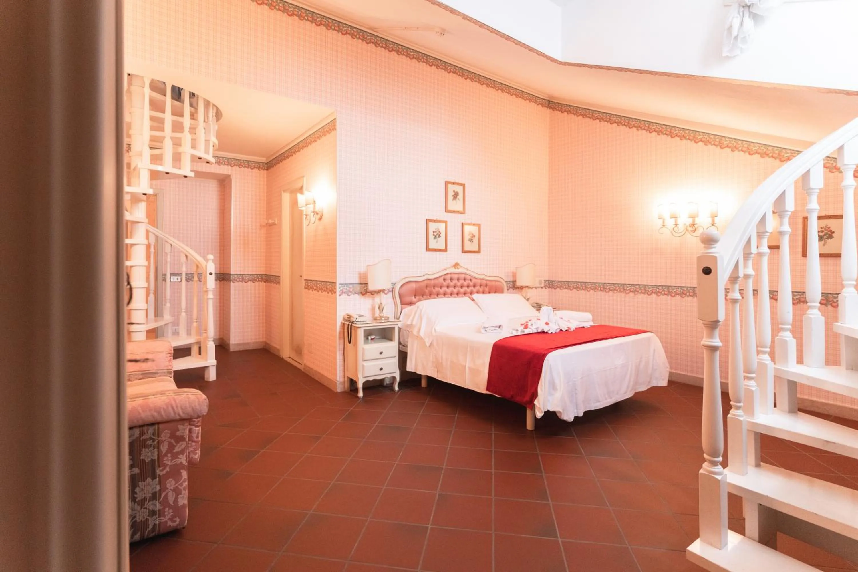 Photo of the whole room, Bed in Hotel & SPA Duchessa Isabella Collection by GSA Hotels