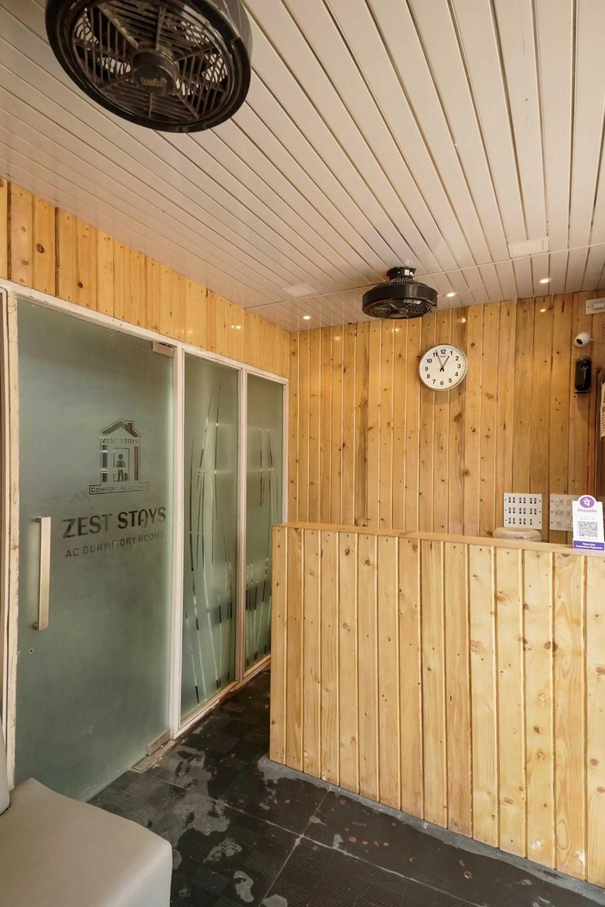 Lobby or reception in ZEST STAYS 1054-ANDHERI WEST