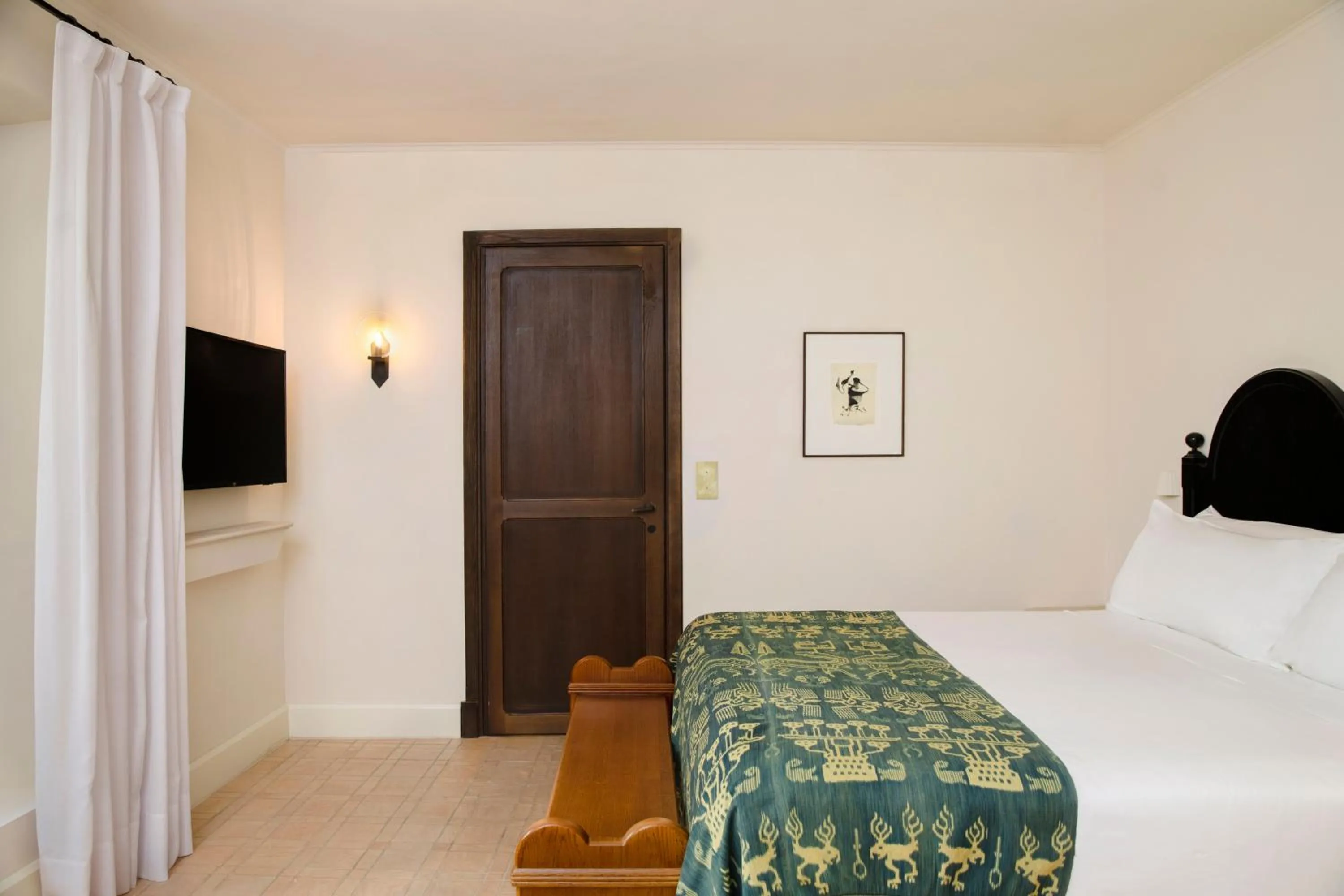 TV and multimedia, Bed in Portella Palma