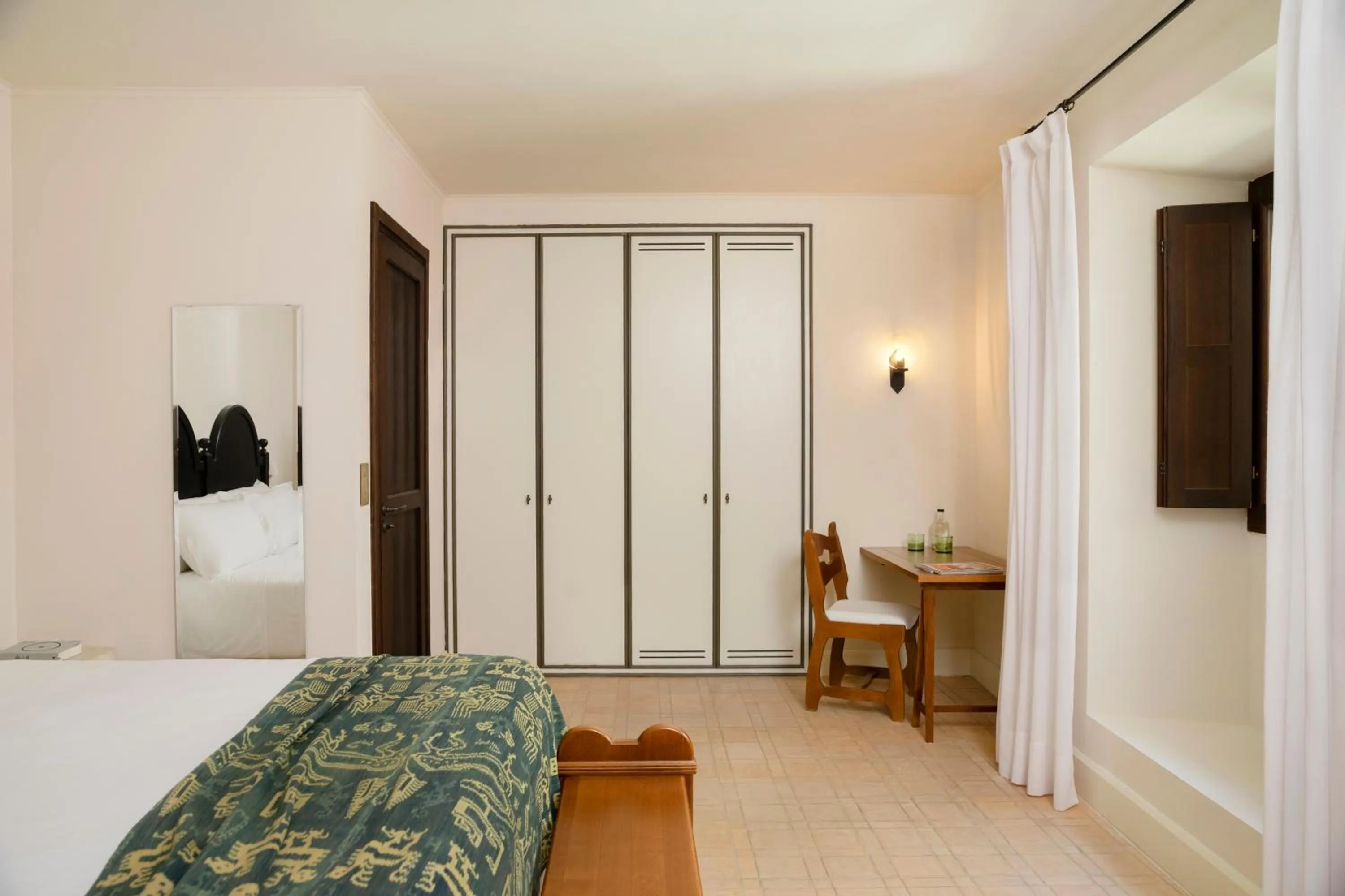 Quiet street view, Bed in Portella Palma