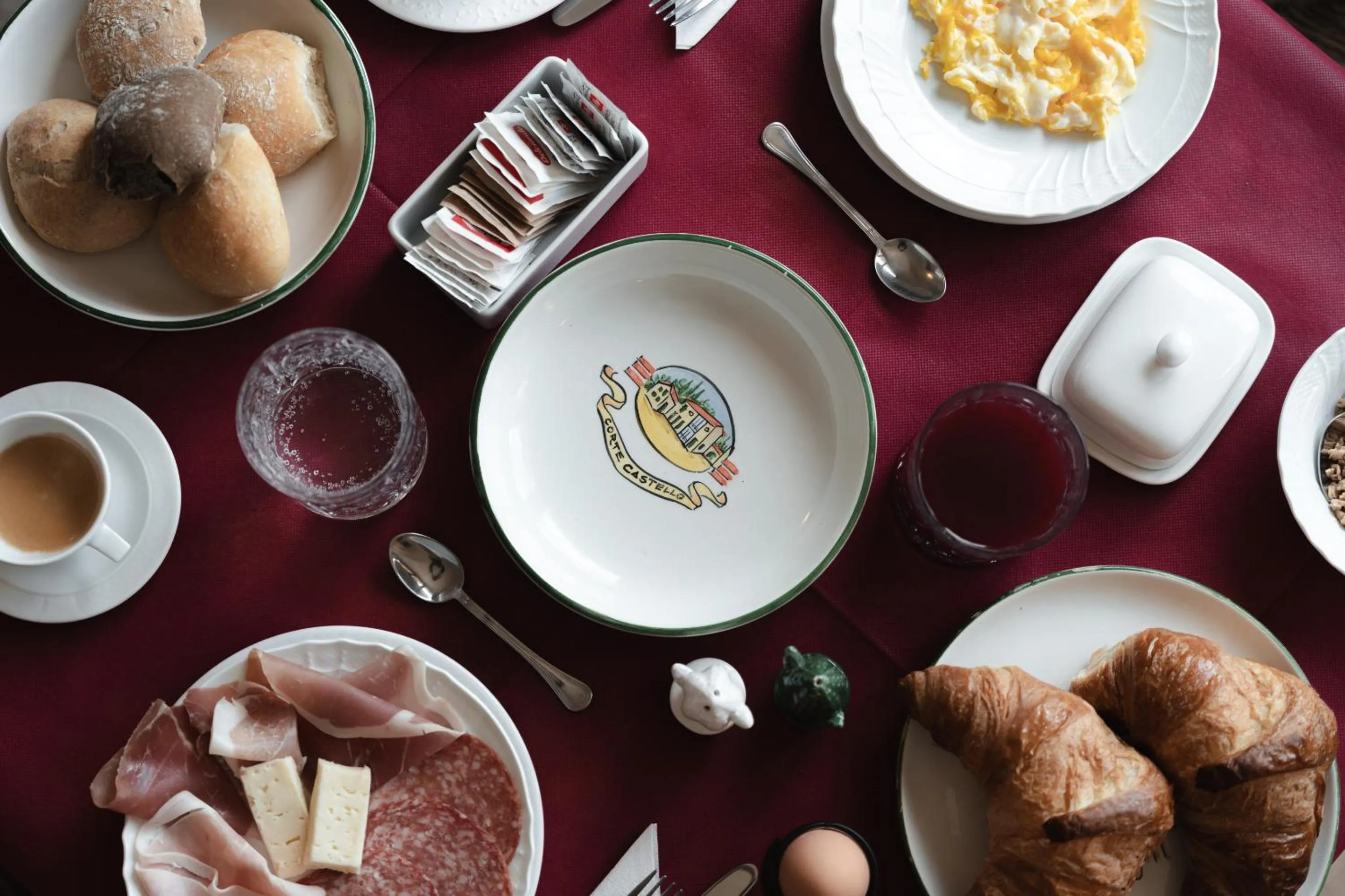 Breakfast in Corte Castello