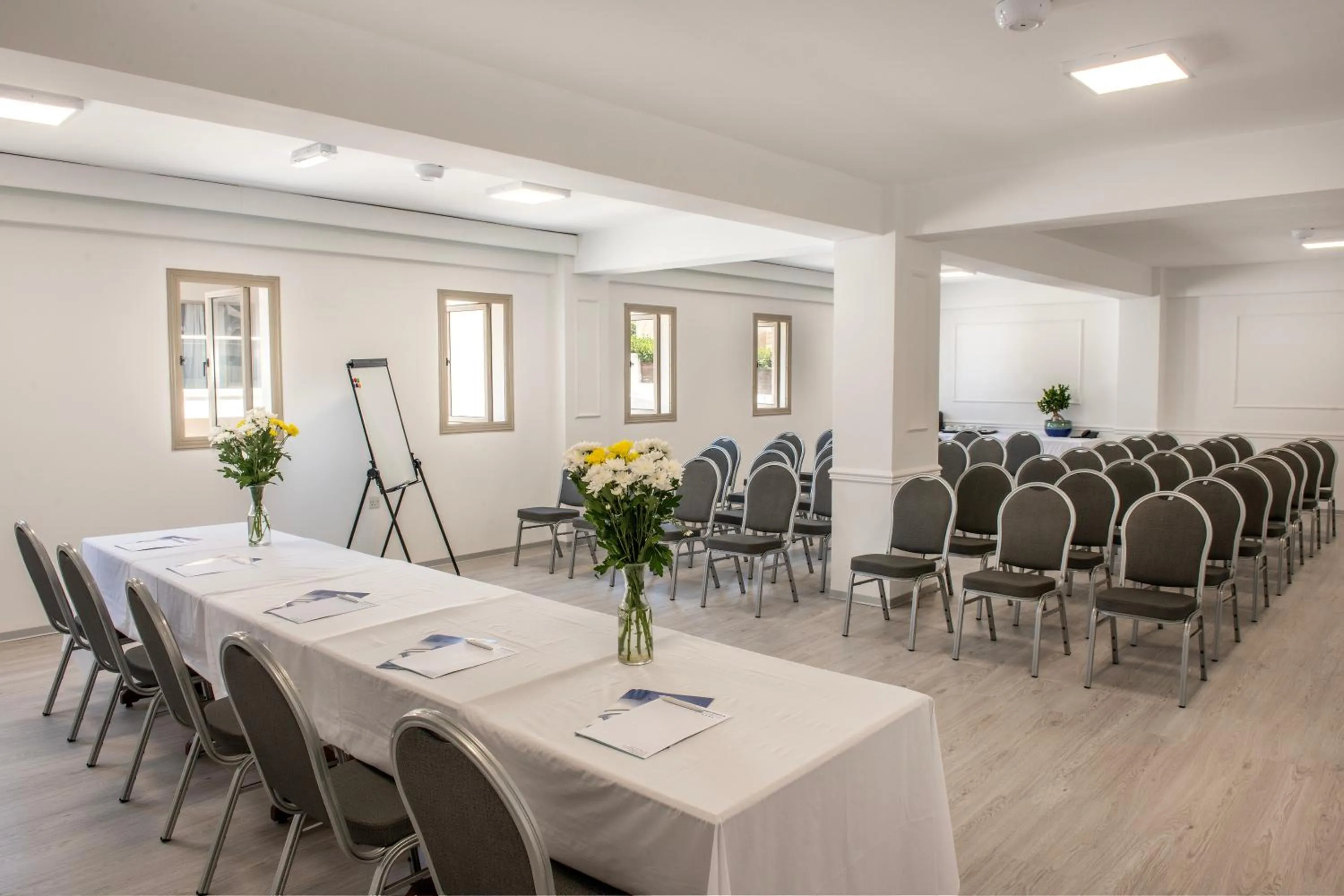 Meeting/conference room in Kapetanios Aqua Resort