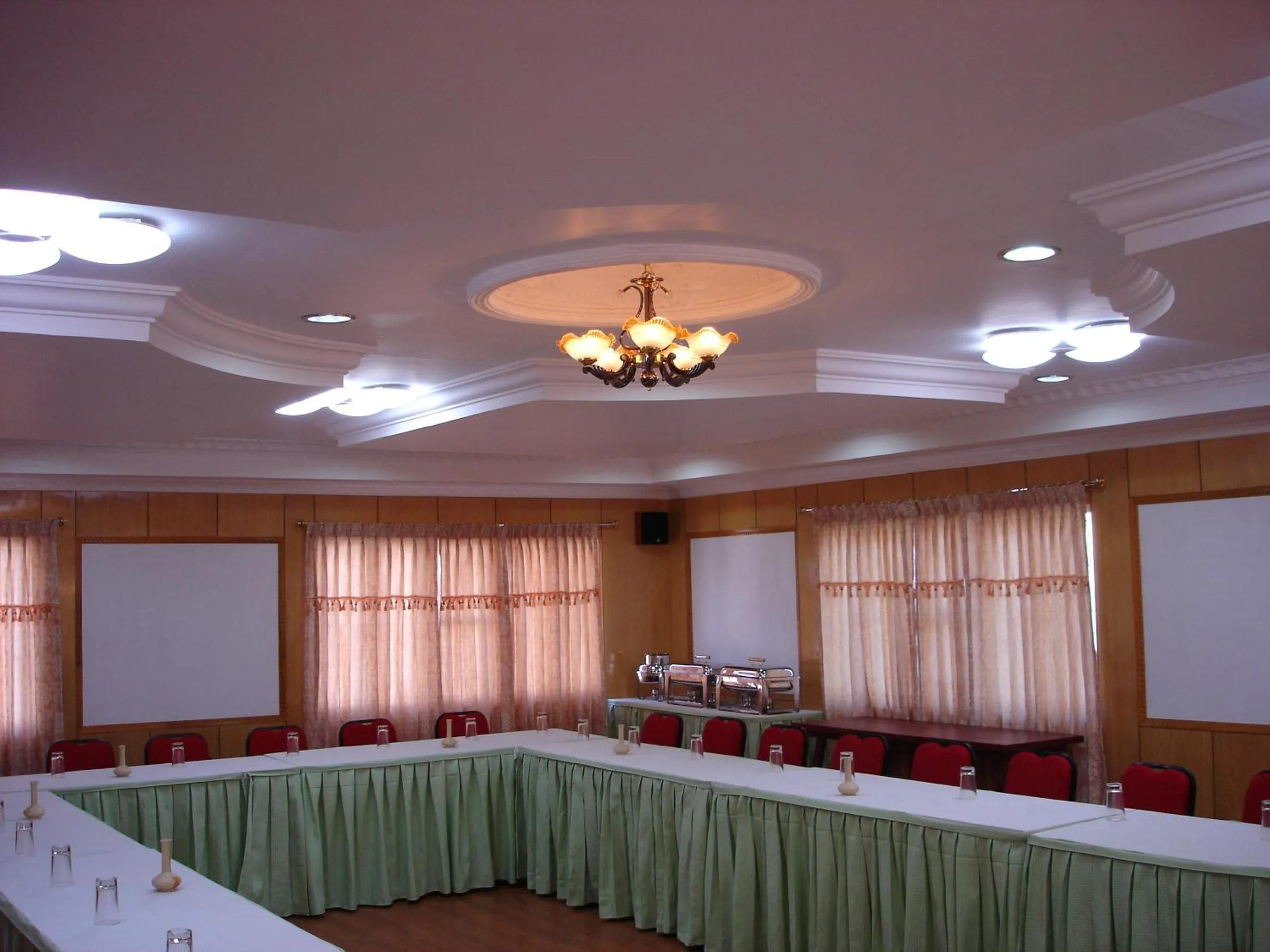 Banquet/Function facilities in Hotel Mount View
