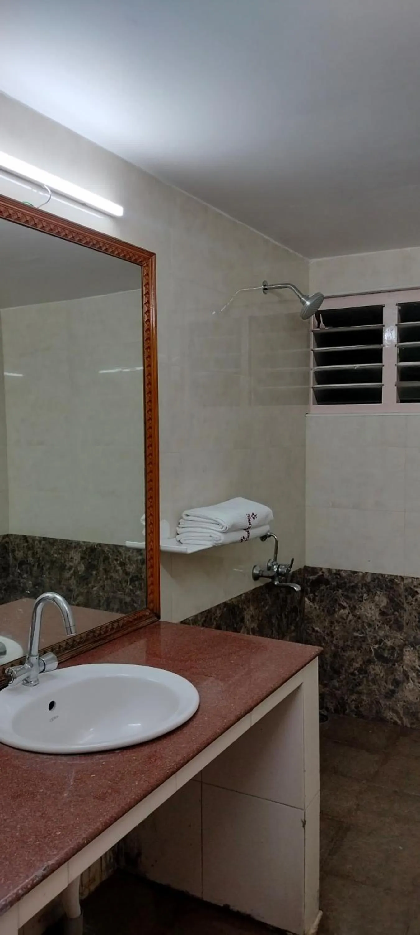 Bathroom in Hotel Mount View