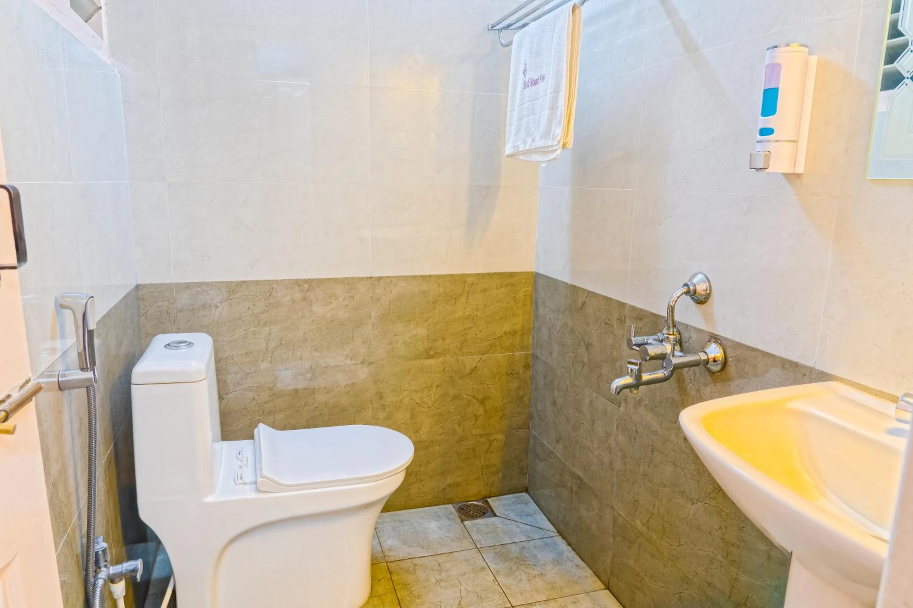 Bathroom in Hotel Mount View