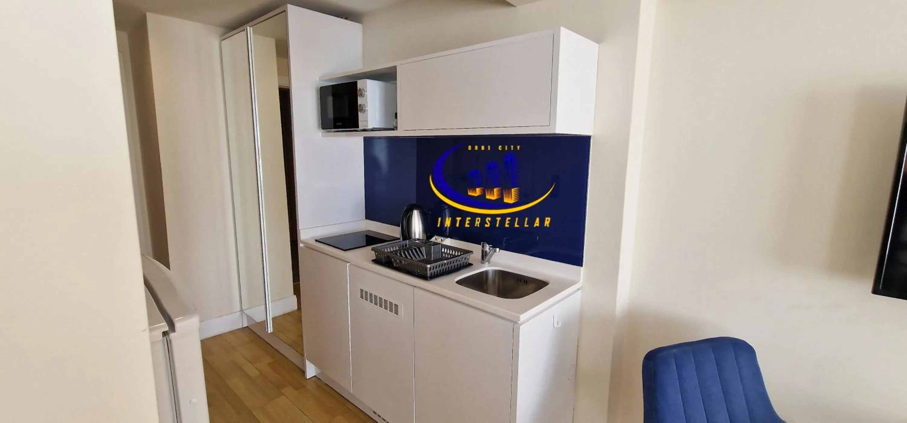 Kitchen or kitchenette in INTERSTELLAR ☆ ORBI CITY