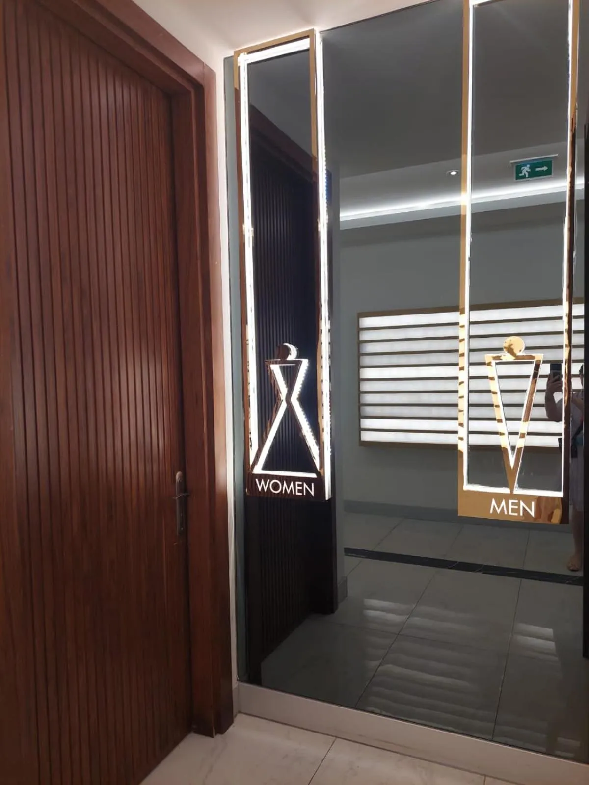 Toilet in INTERSTELLAR ☆ ORBI CITY