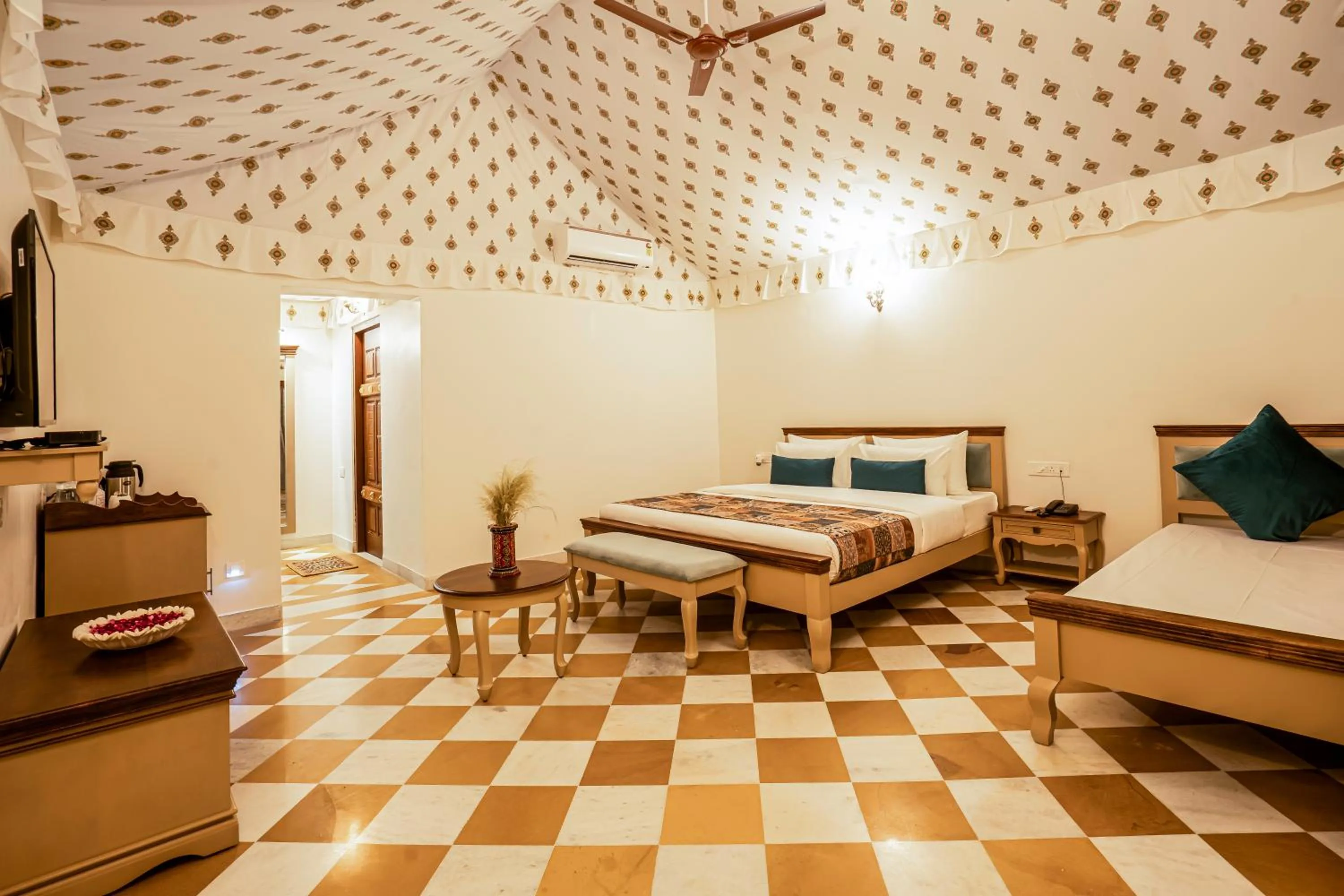 Bedroom, Bed in Marugarh Camp and Resort Jaisalmer