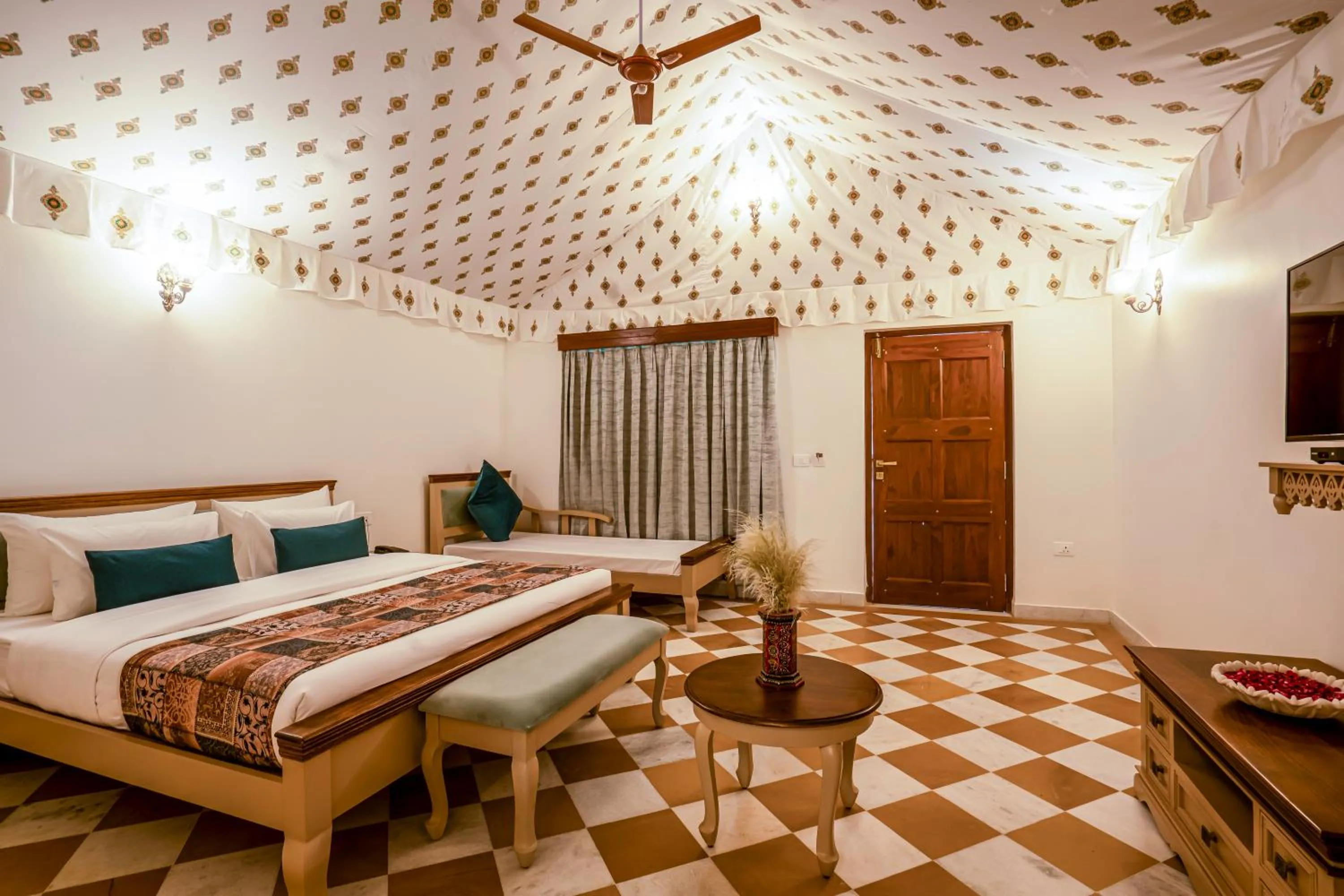 Bedroom, Bed in Marugarh Camp and Resort Jaisalmer