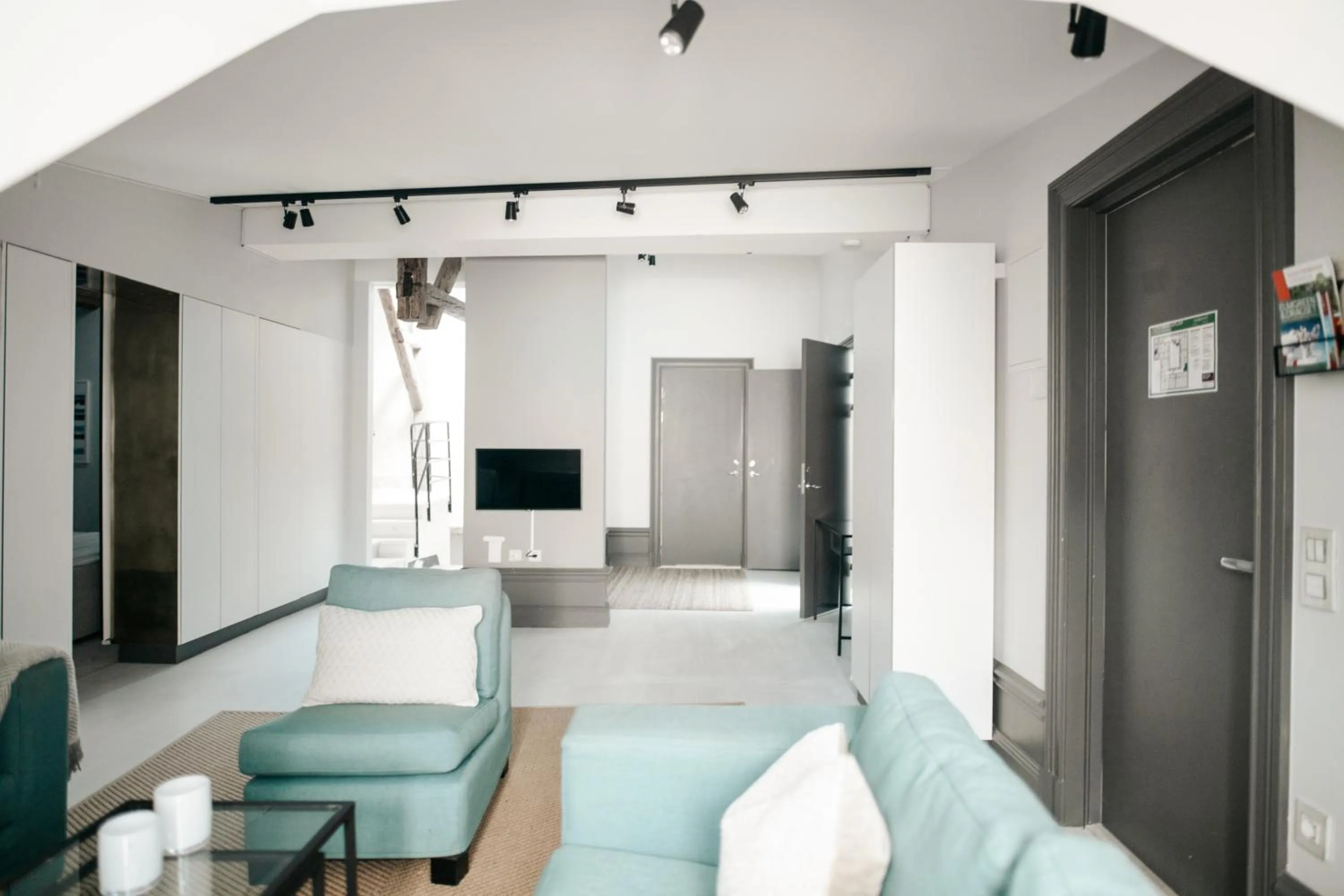 Communal lounge/ TV room in Guldgränd