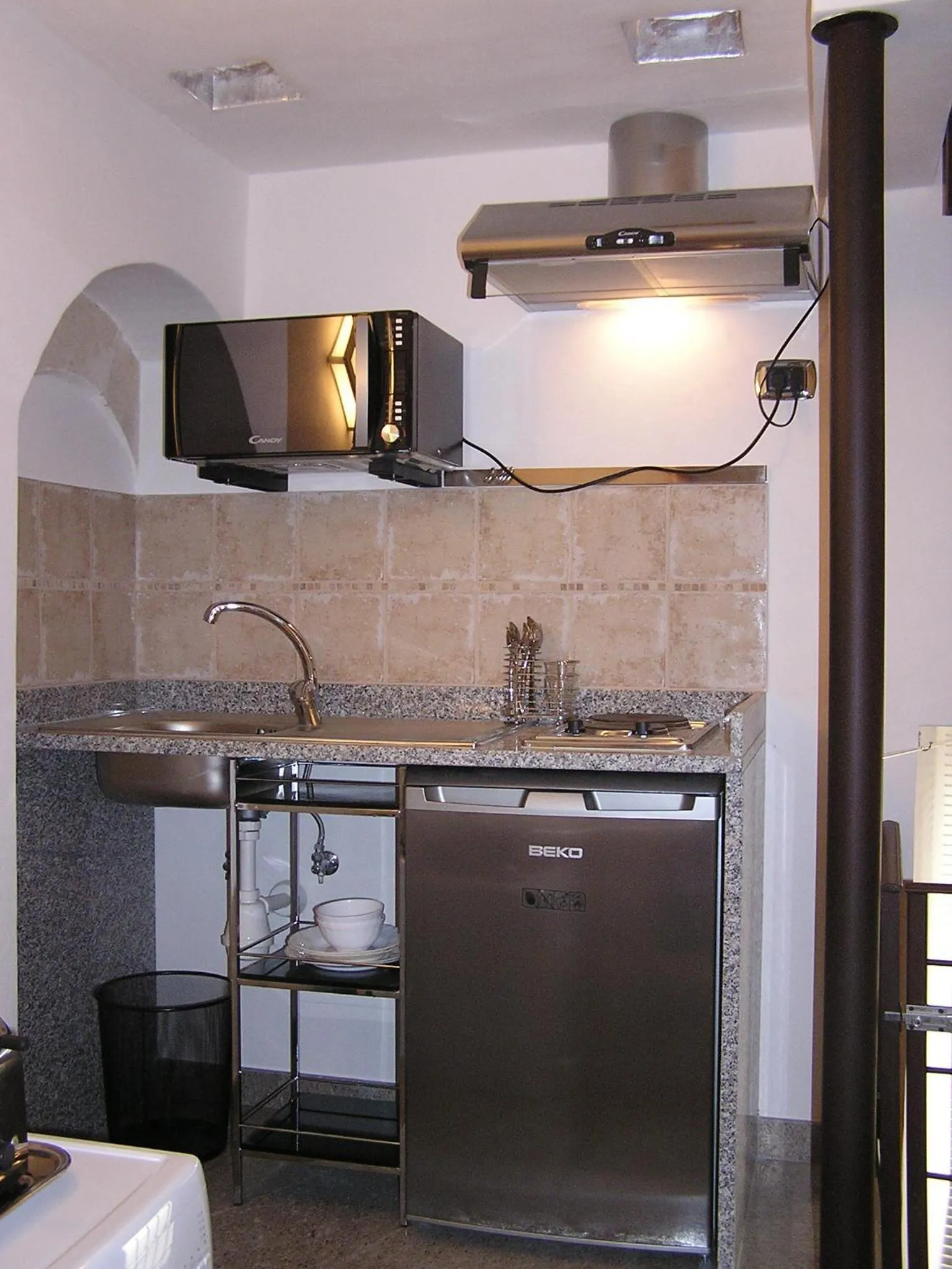 Kitchen or kitchenette in Art Transparent B&B