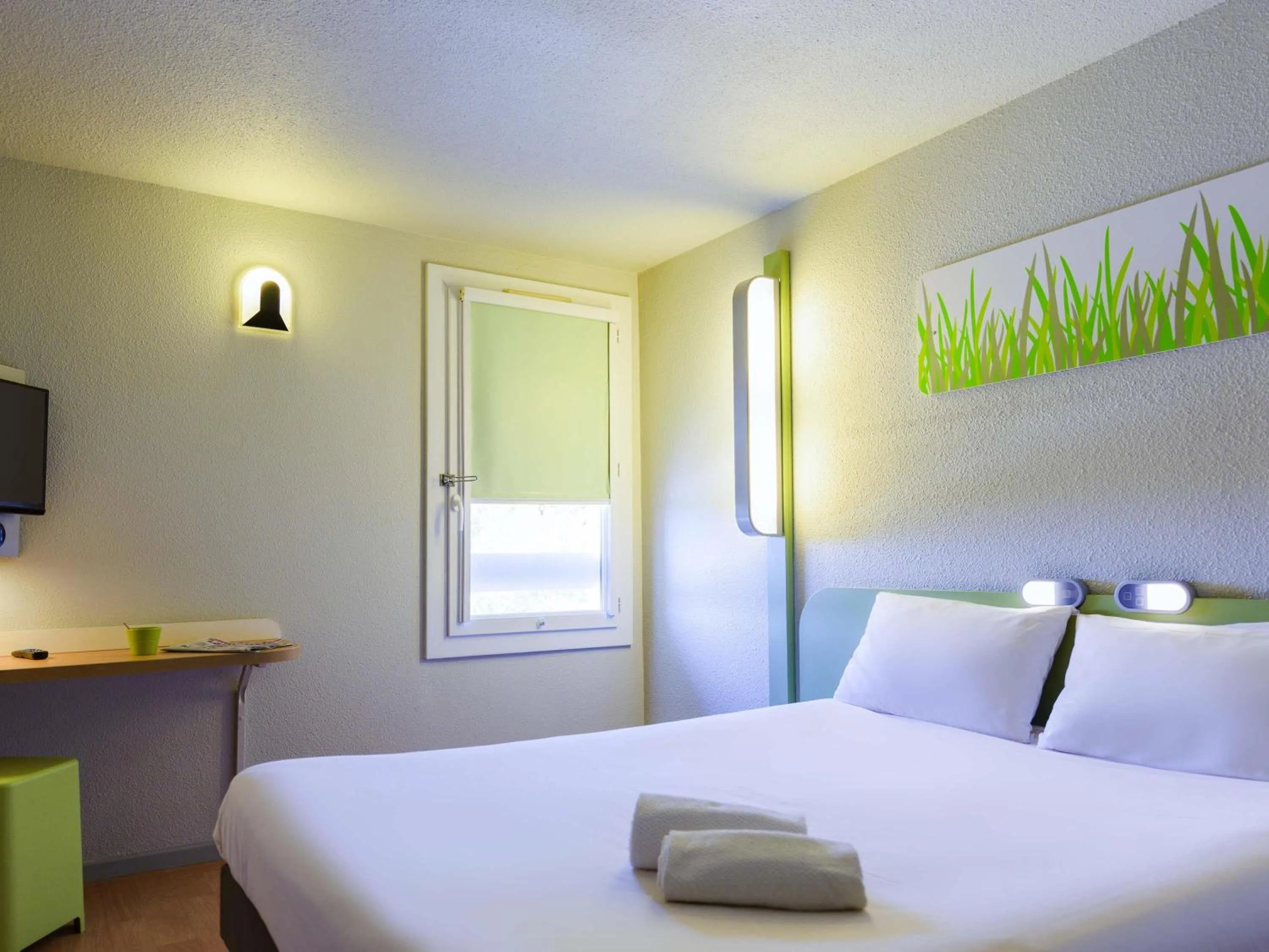 Bedroom, Bed in Ibis Budget Avignon Nord