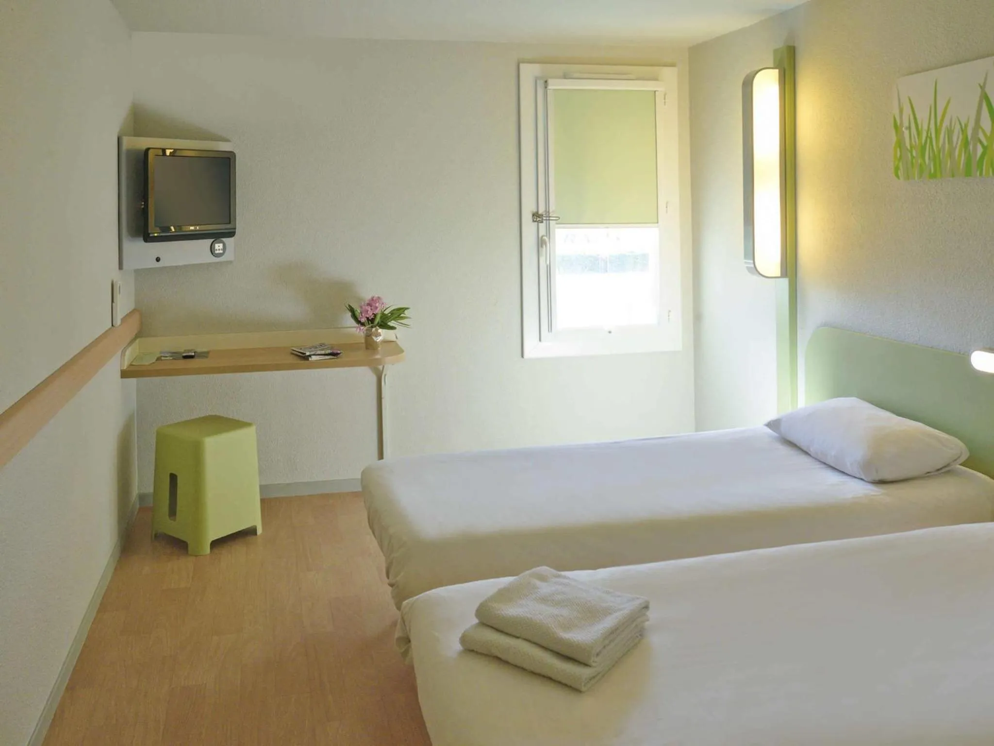 Bedroom, Bed in Ibis Budget Avignon Nord