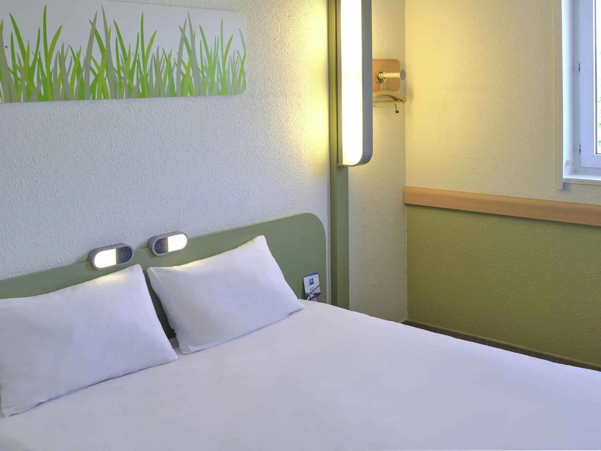 Bedroom, Bed in Ibis Budget Avignon Nord