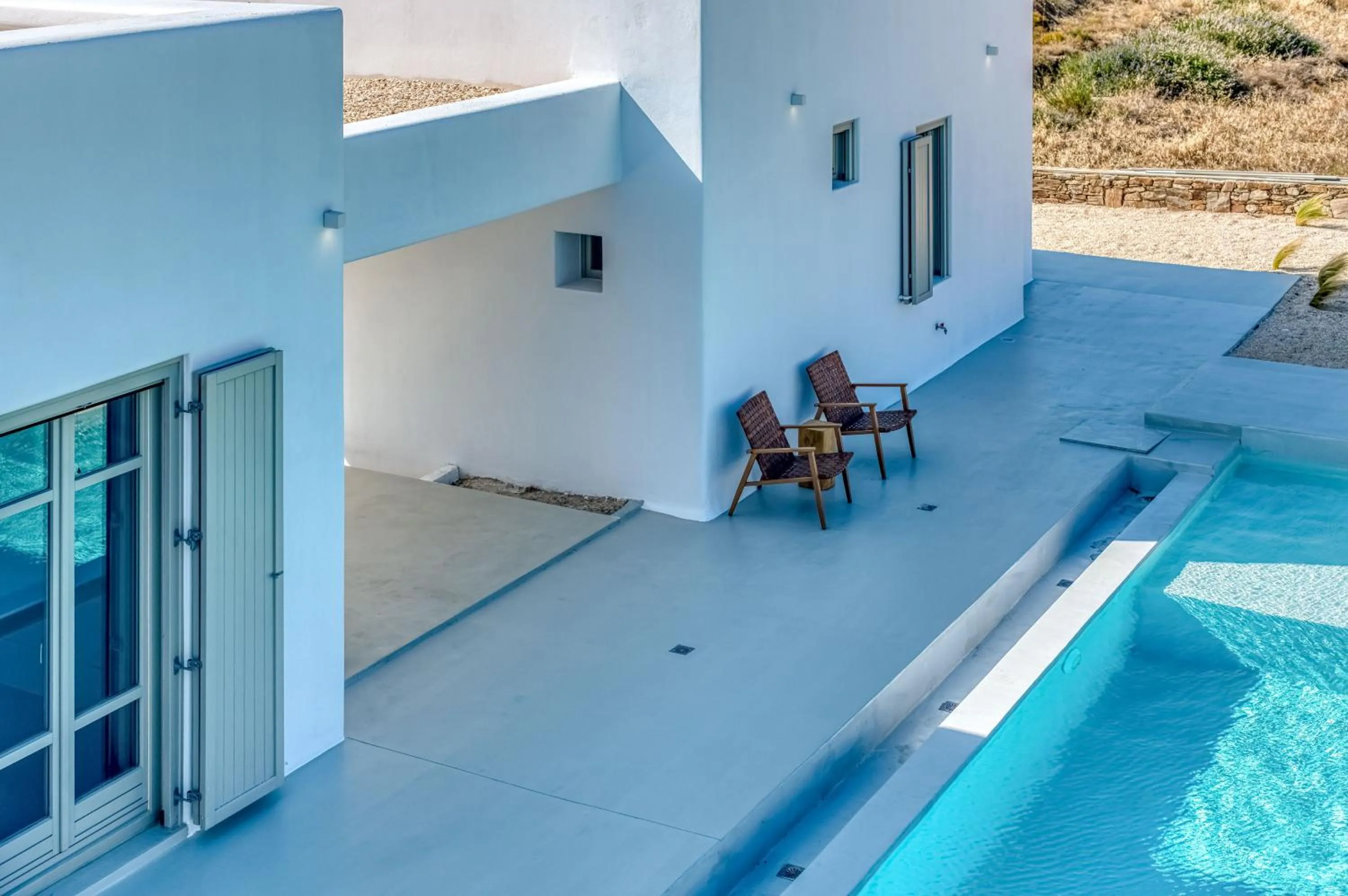 Lil Paros Luxury suites