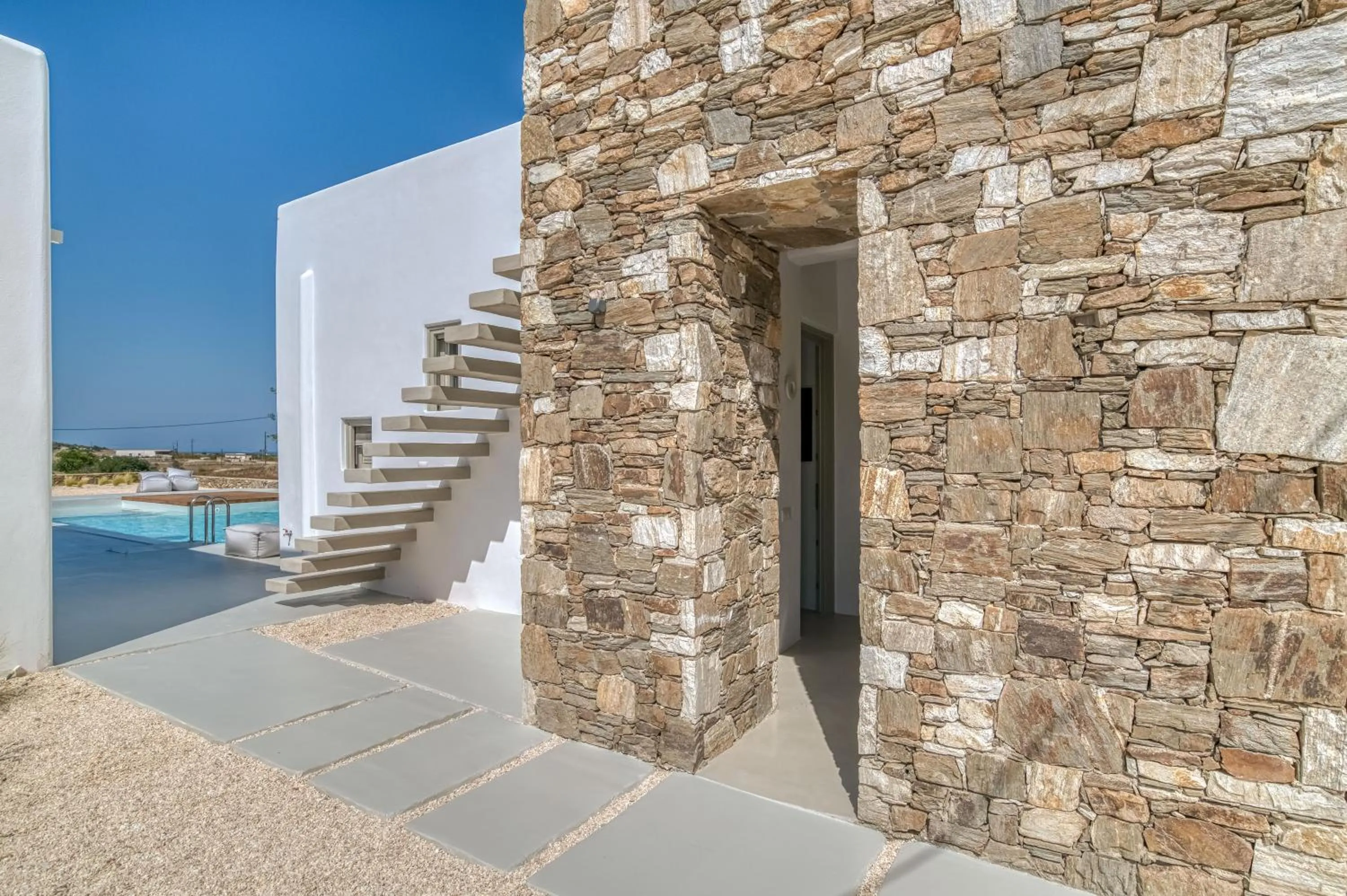 Lil Paros Luxury suites