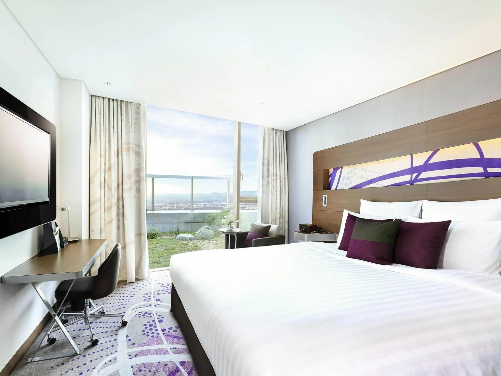 Bedroom, Bed in Novotel Ambassador Suwon