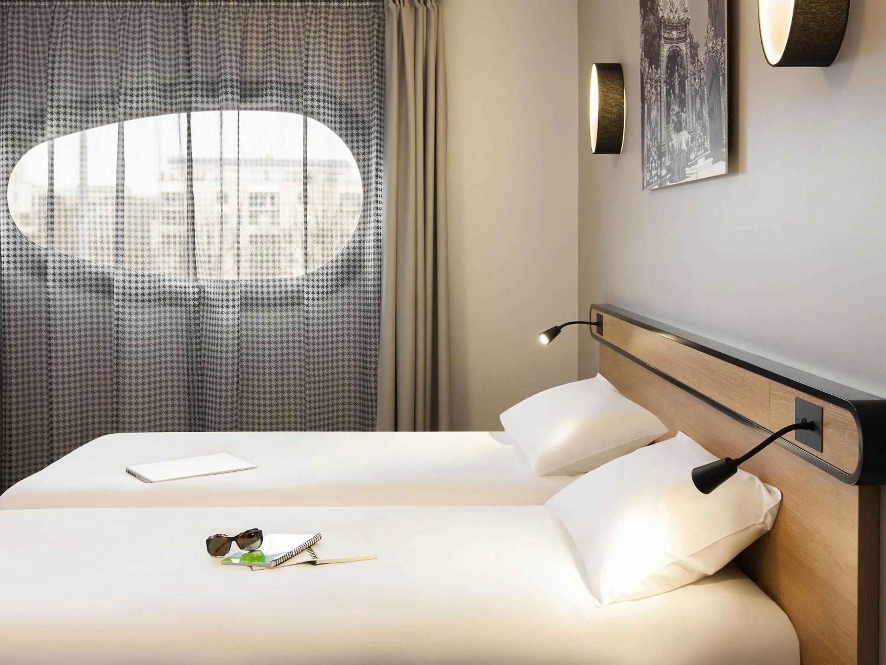 Bedroom, Bed in Aparthotel Adagio Access Nancy Centre