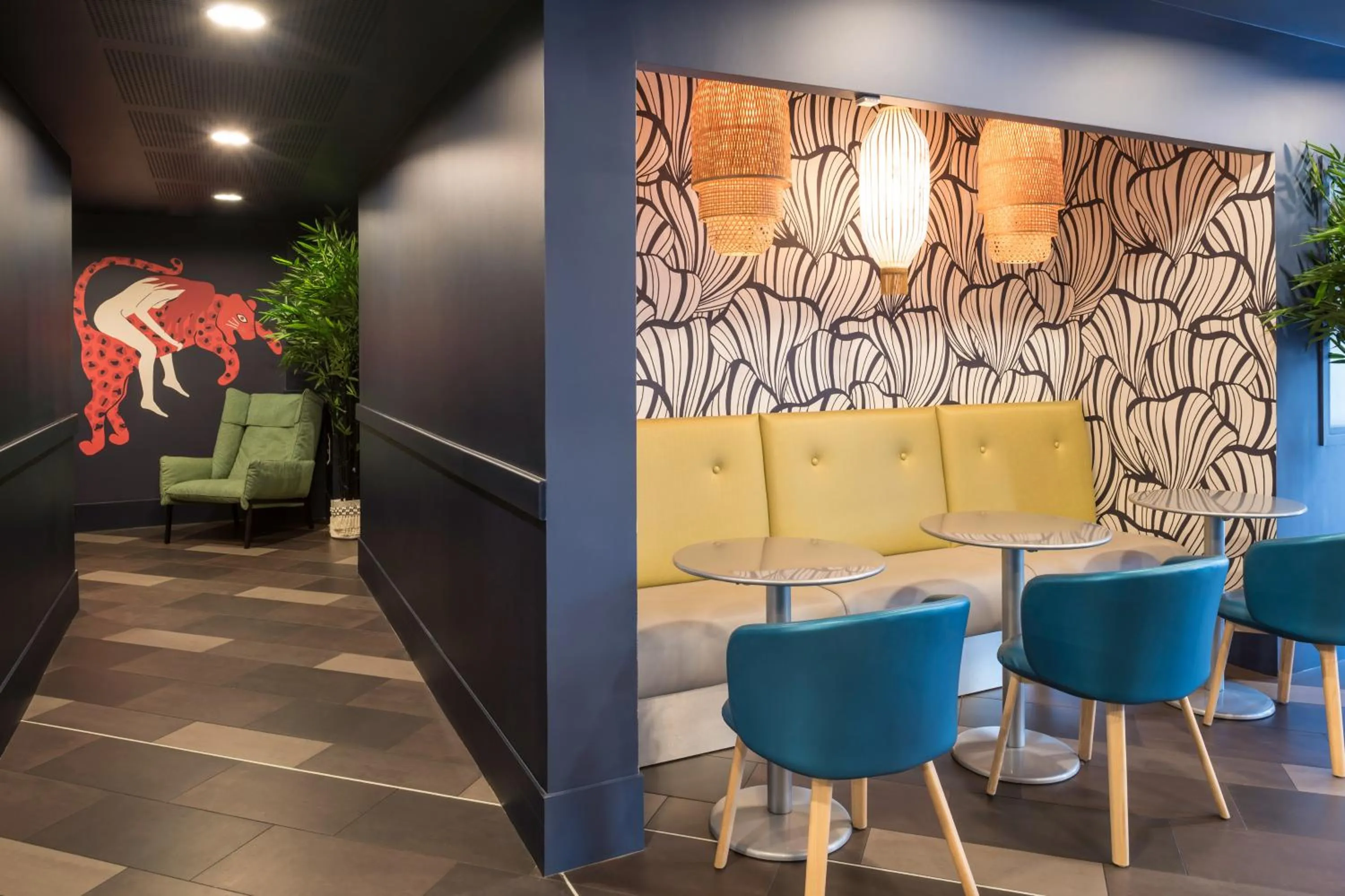 Lounge or bar in Aparthotel Adagio La Defense Courbevoie