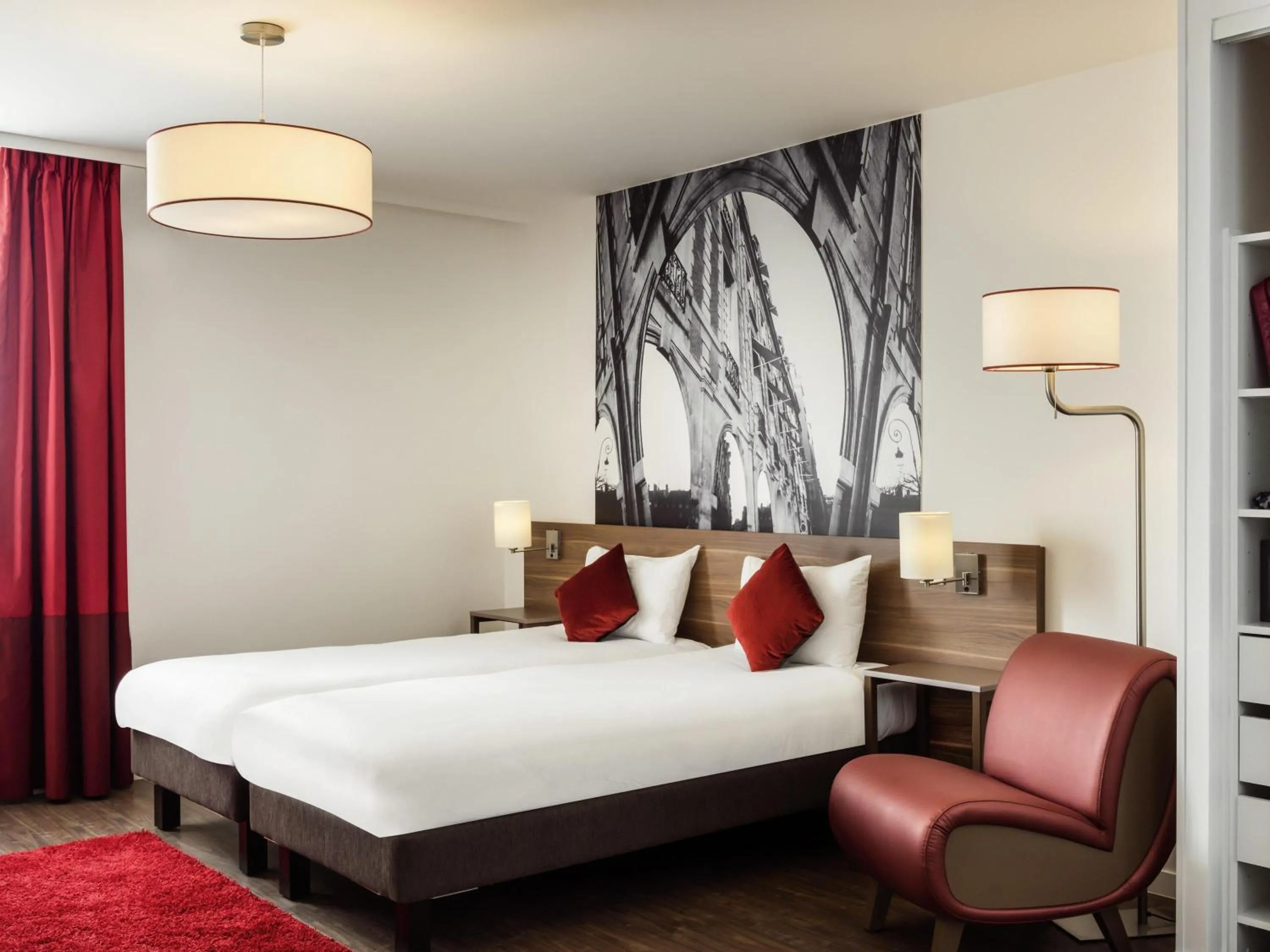 Bedroom, Bed in Aparthotel Adagio La Defense Courbevoie