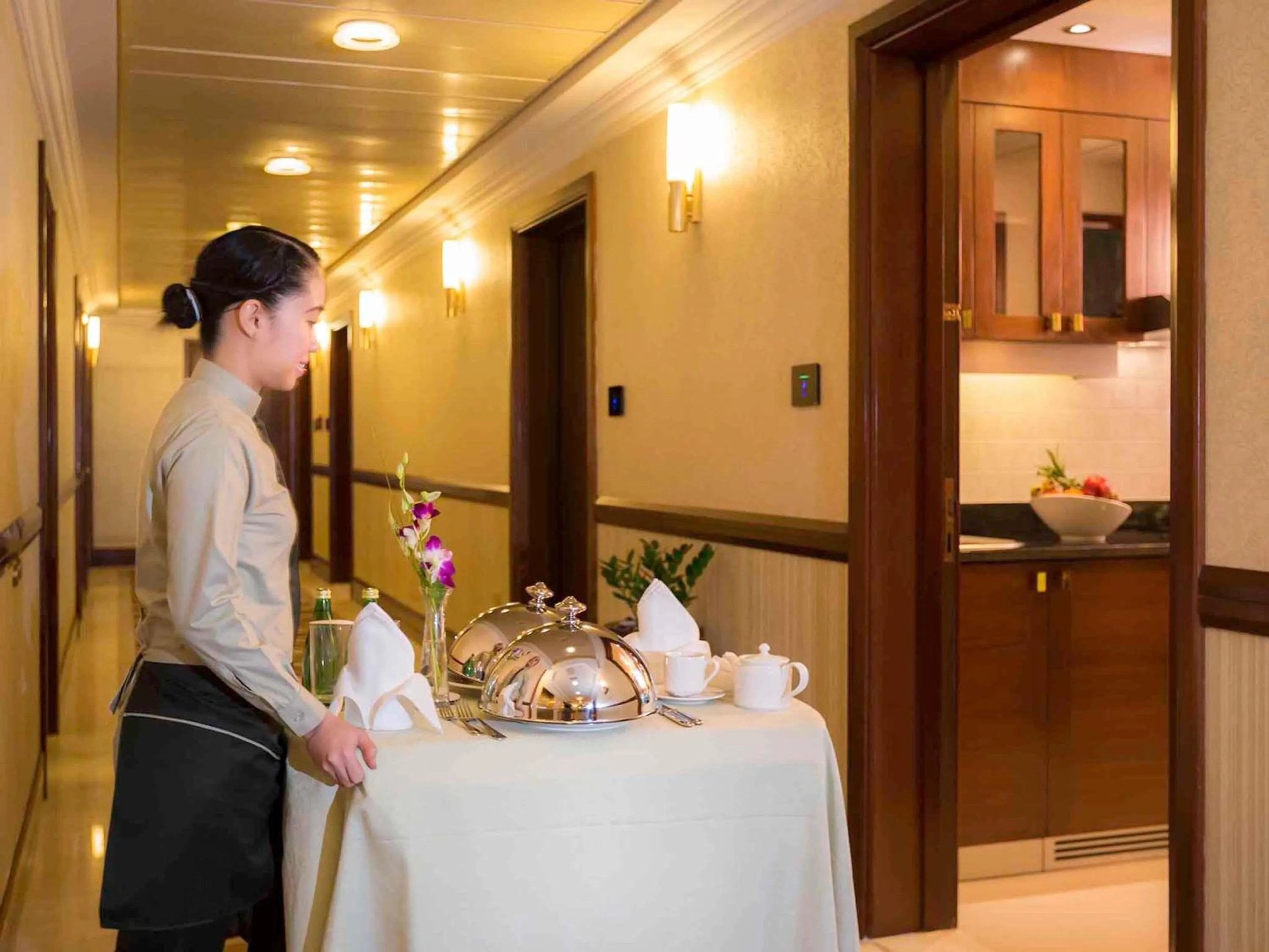 Restaurant/places to eat in Grand Mercure Majlis Residences Abu Dhabi