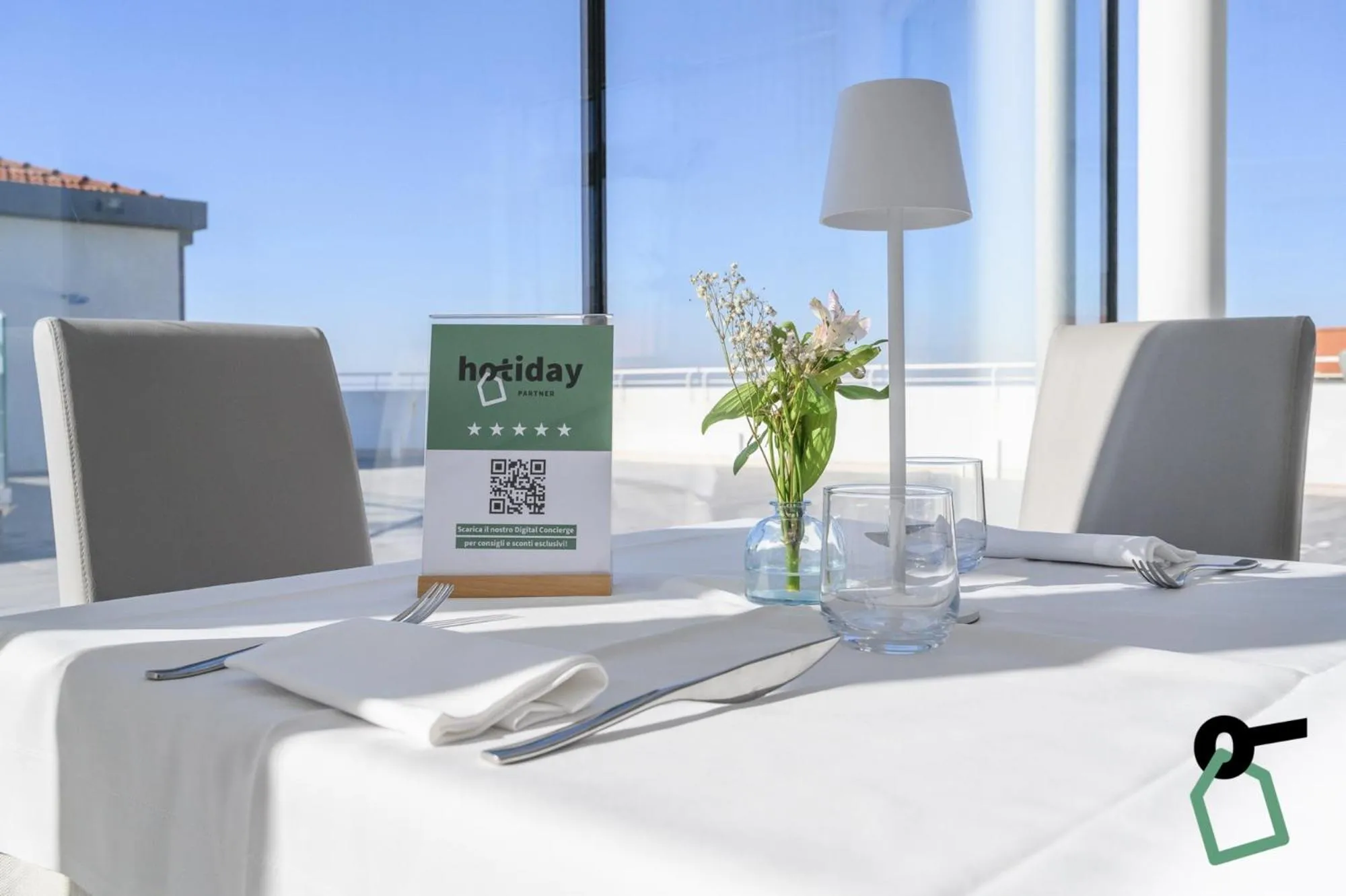 Restaurant/places to eat in HOTIDAY Room Collection - Tirrenia