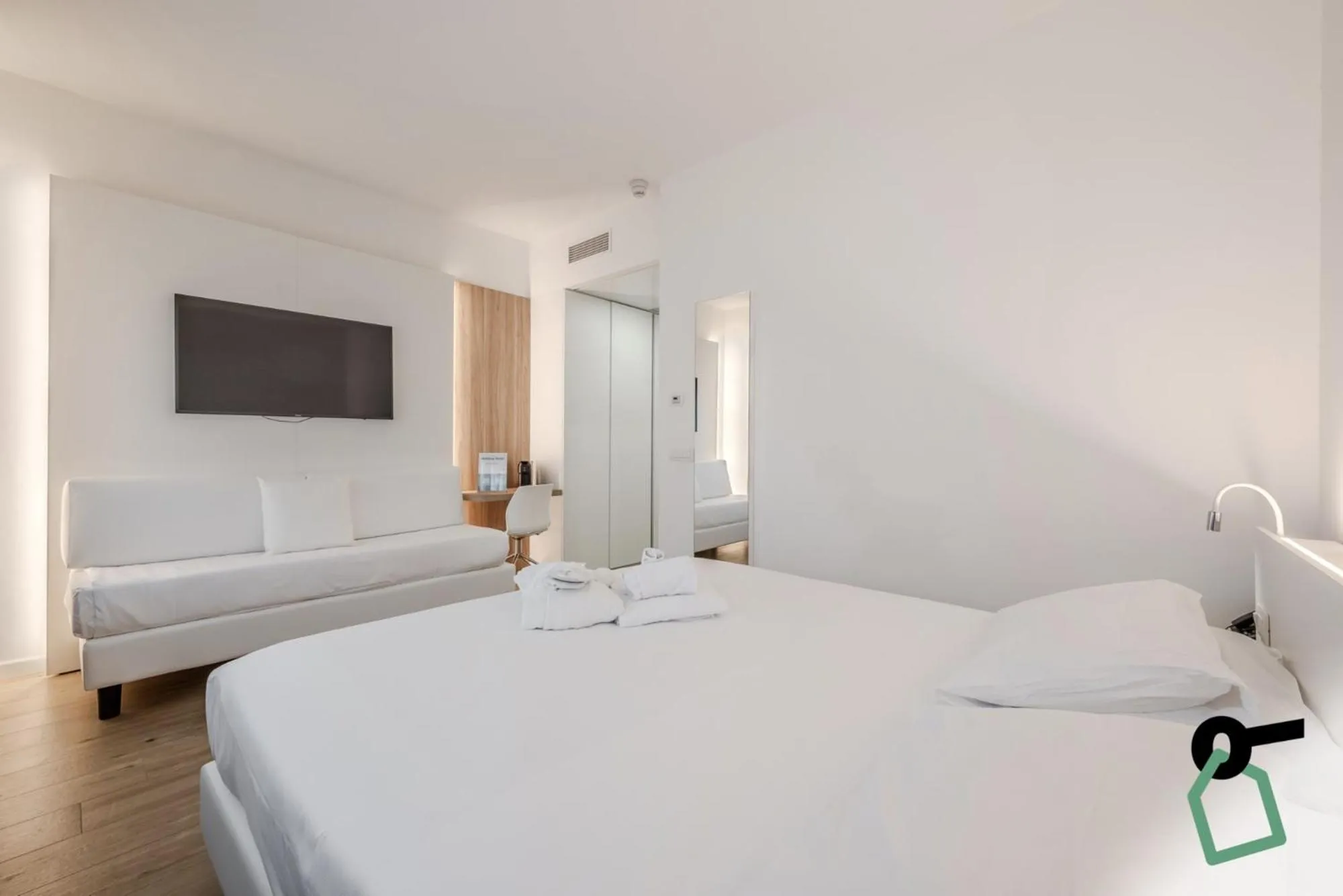 Bed in HOTIDAY Room Collection - Tirrenia