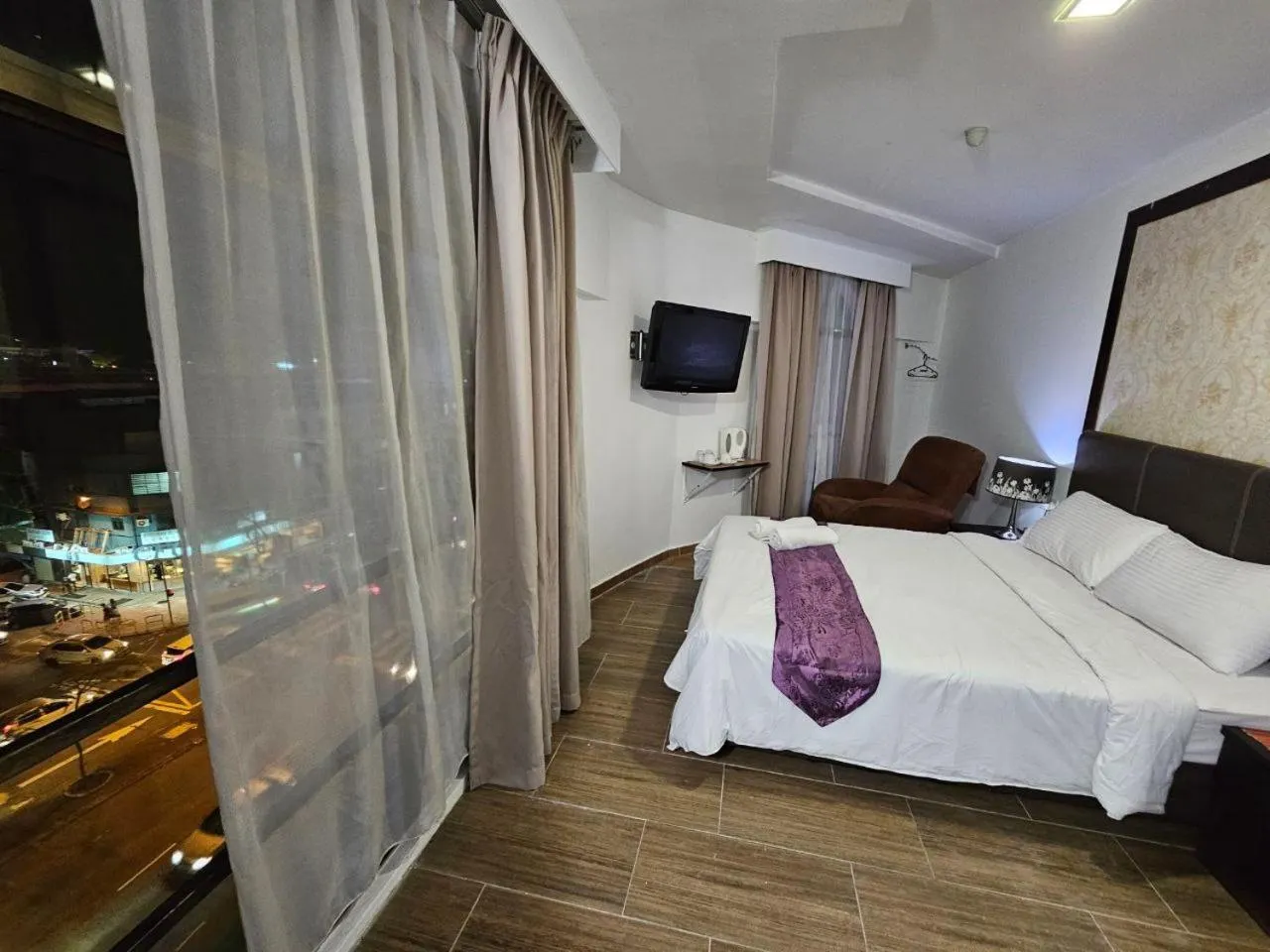 Bed in Warisan Hotel Kota Kinabalu