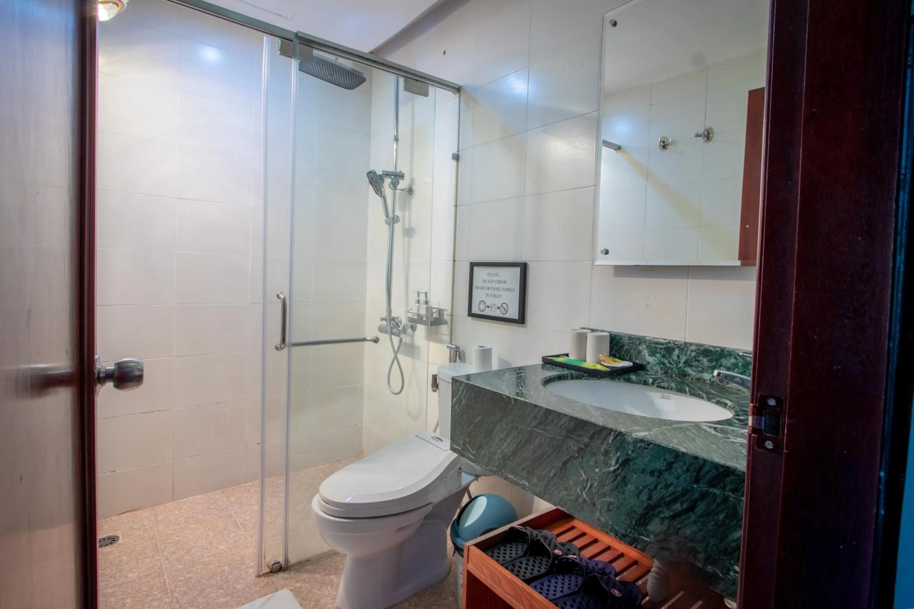 Bathroom in NT Elysian hotel