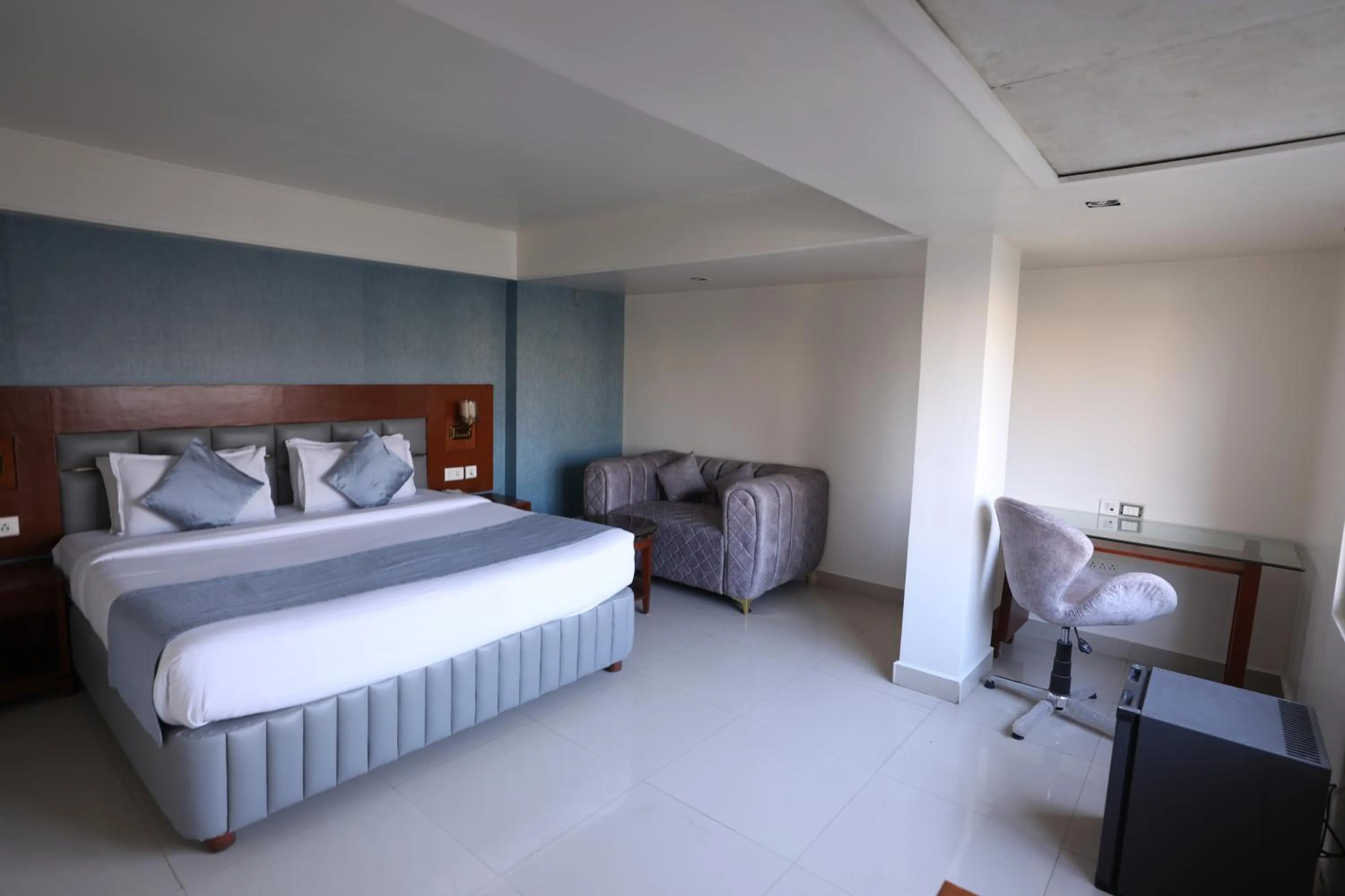 Bedroom, Bed in Eastin Hotels- Madhapur