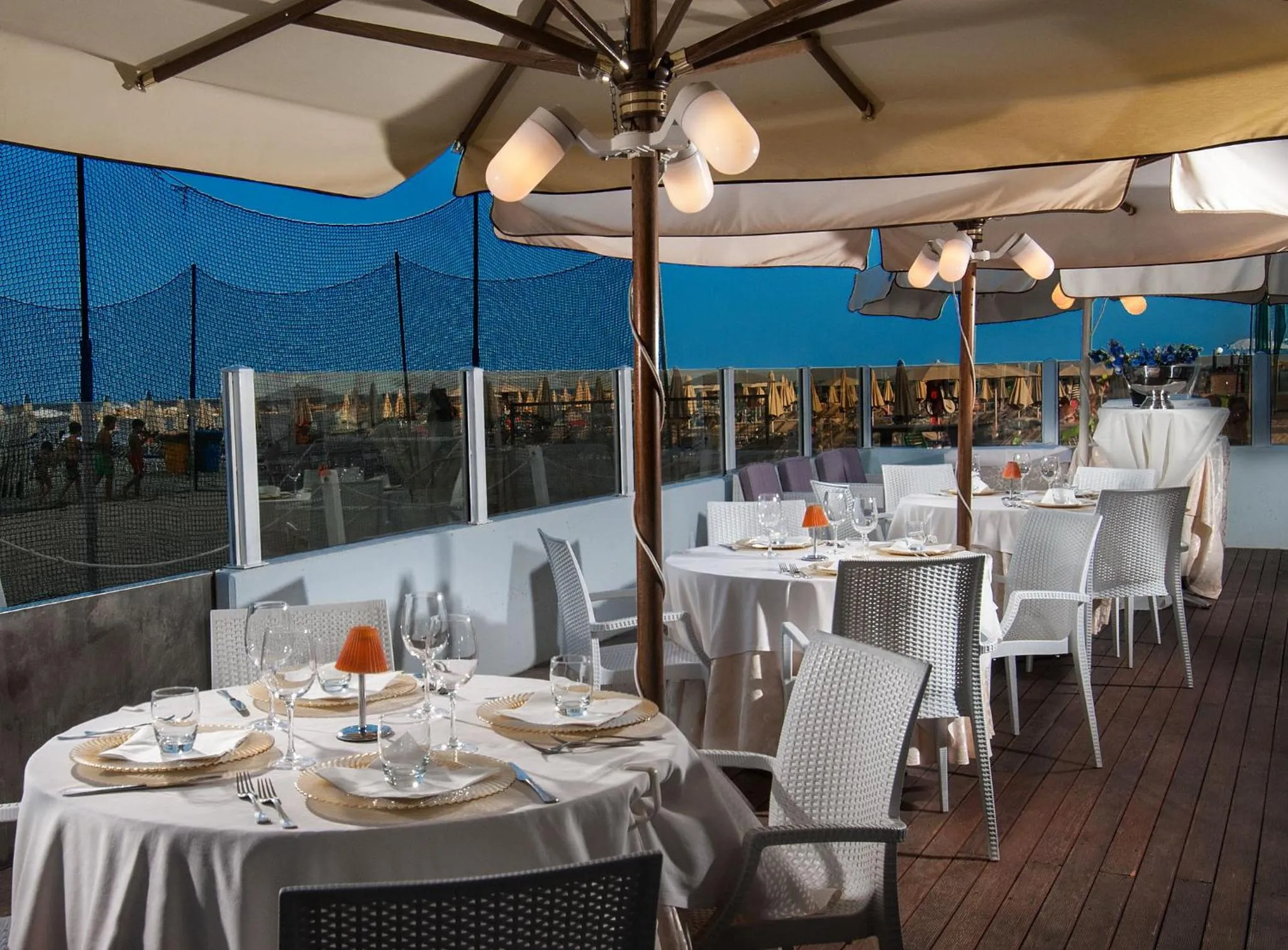 Restaurant/places to eat in Hotel Souvenir