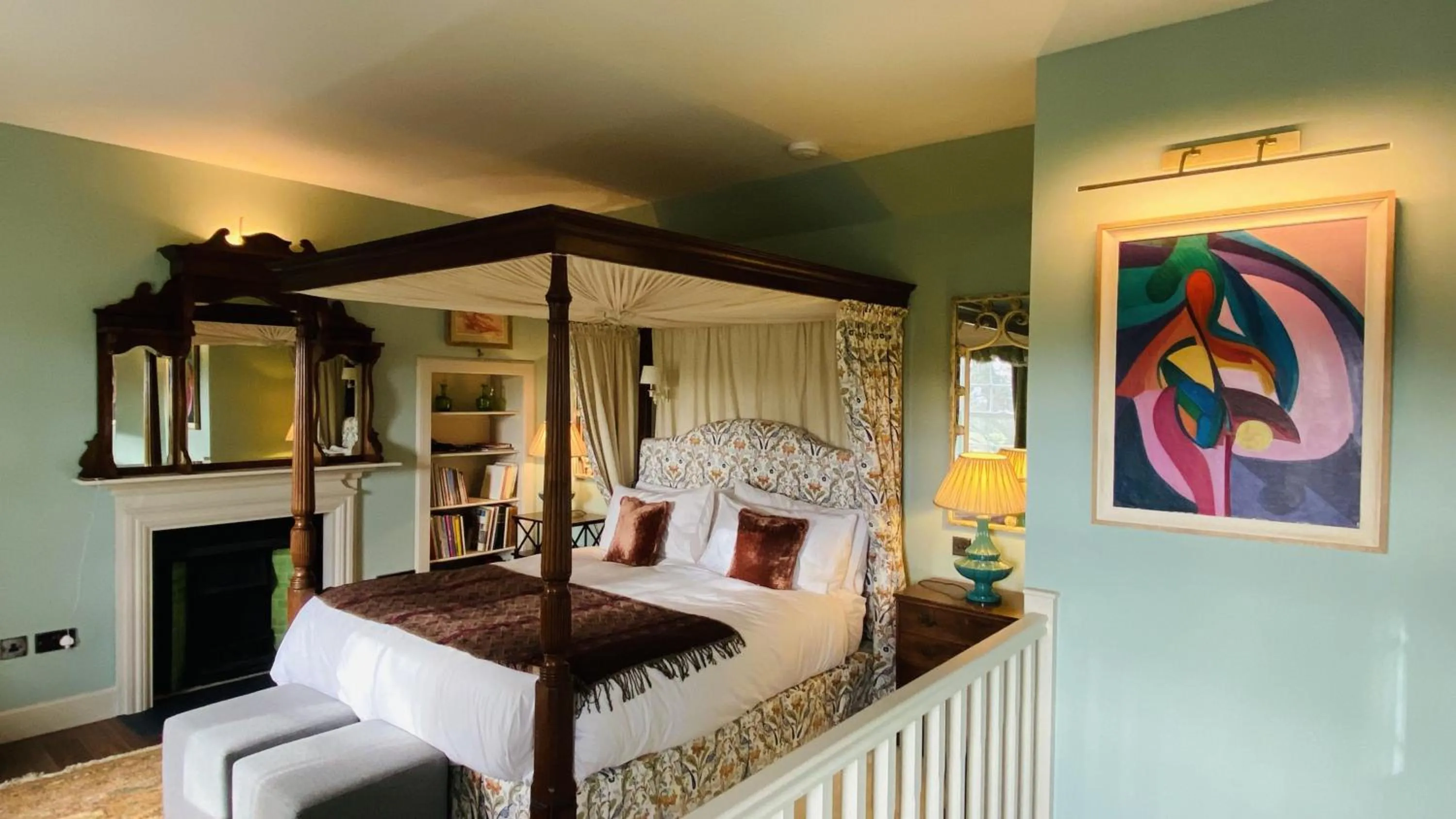 Property building, Bed in Townhead