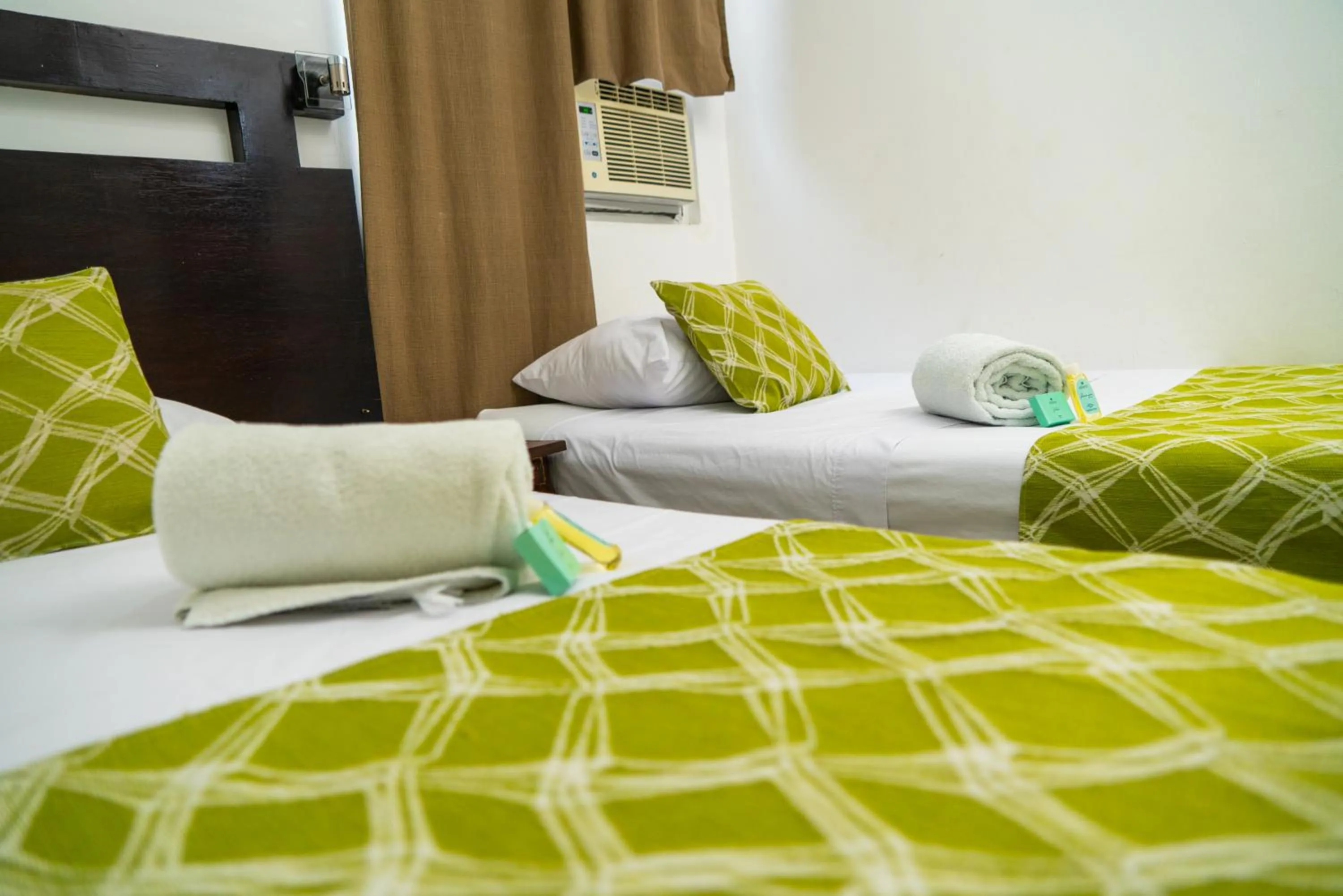 Bedroom, Bed in Suites & Apartments San Benito - Zona Rosa