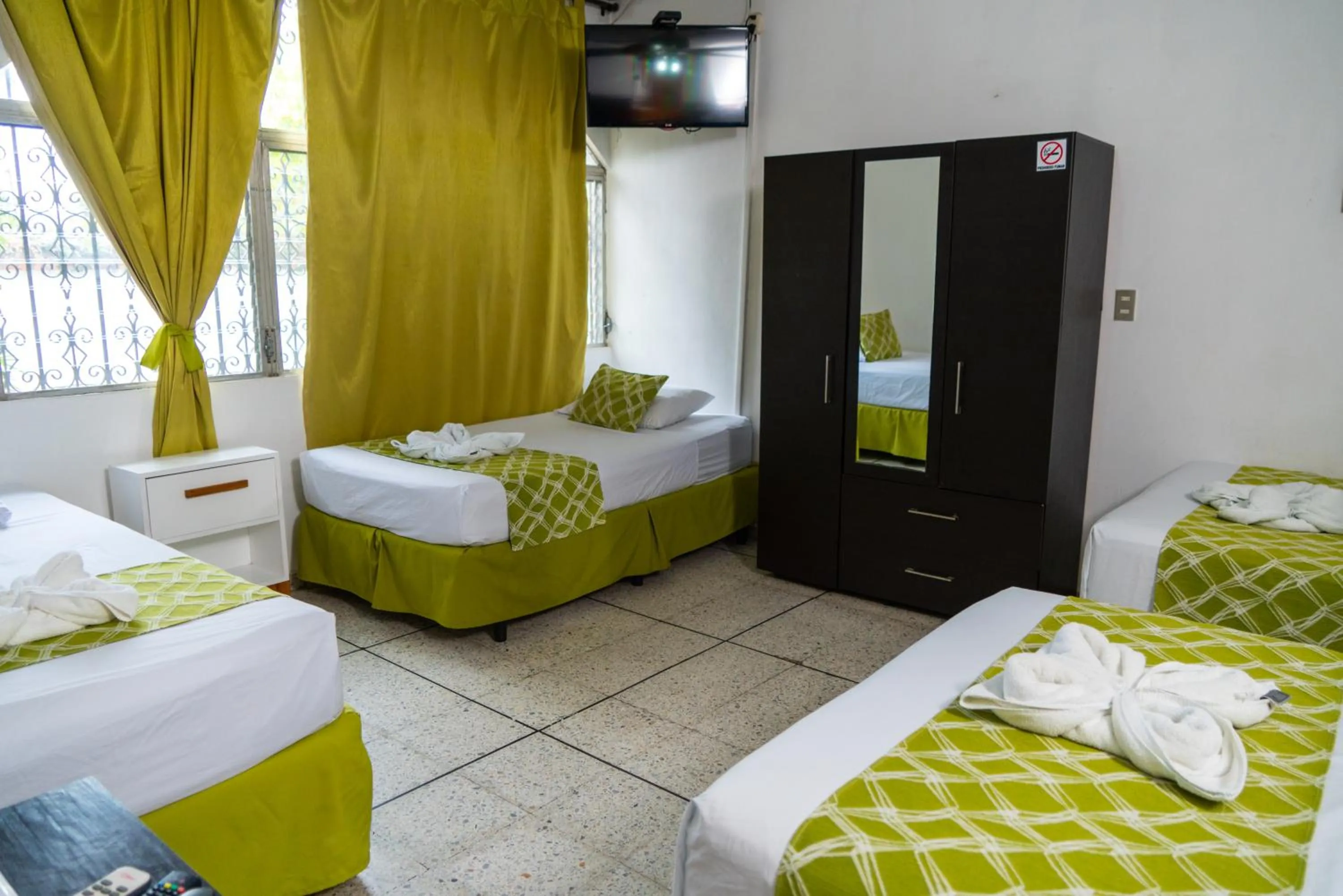 Bed in Suites & Apartments San Benito - Zona Rosa