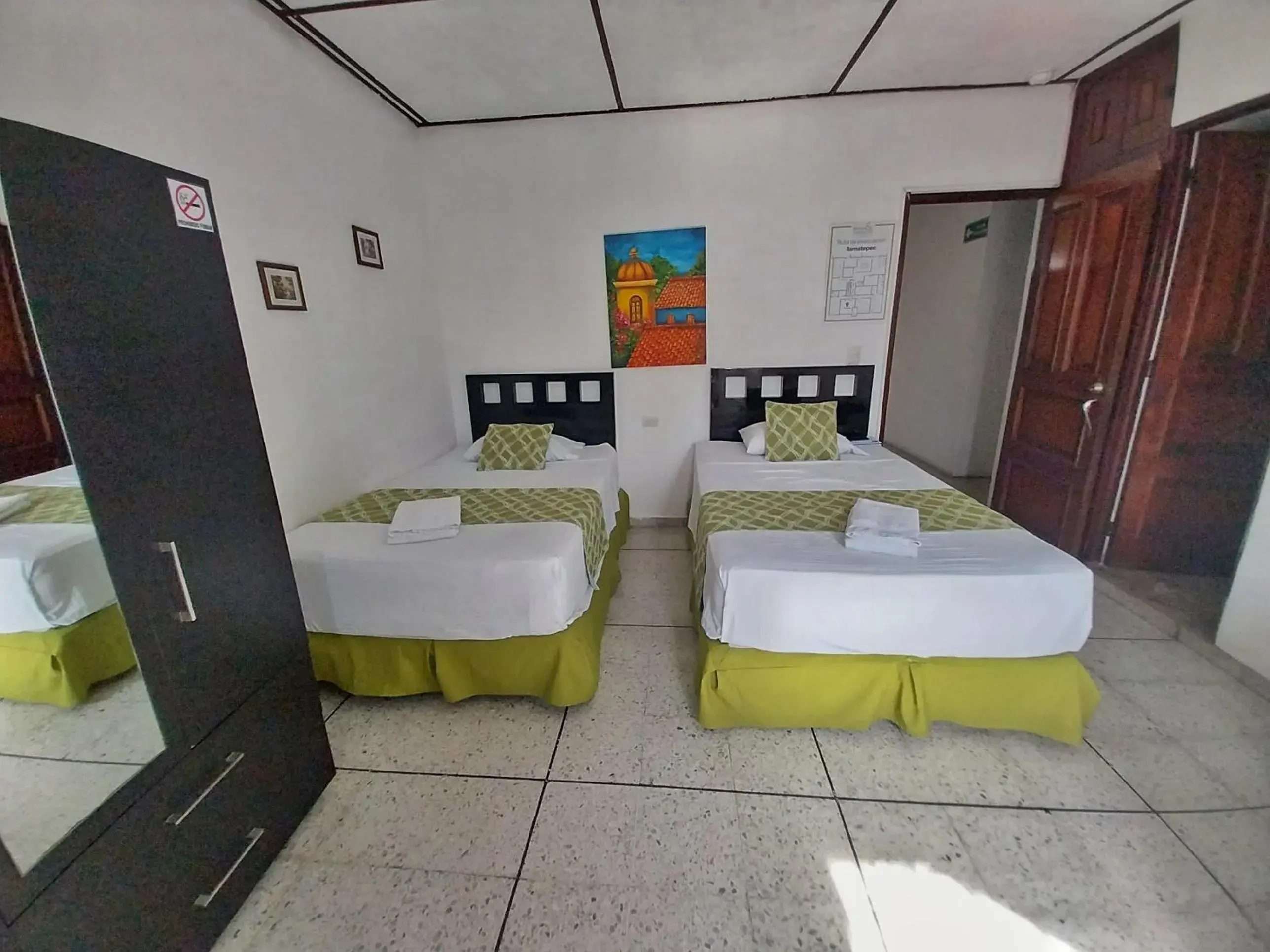 Standard Quadruple Room in Suites & Apartments San Benito - Zona Rosa Standard Quadruple Room in Suites & Apartments San Benito - Zona Rosa