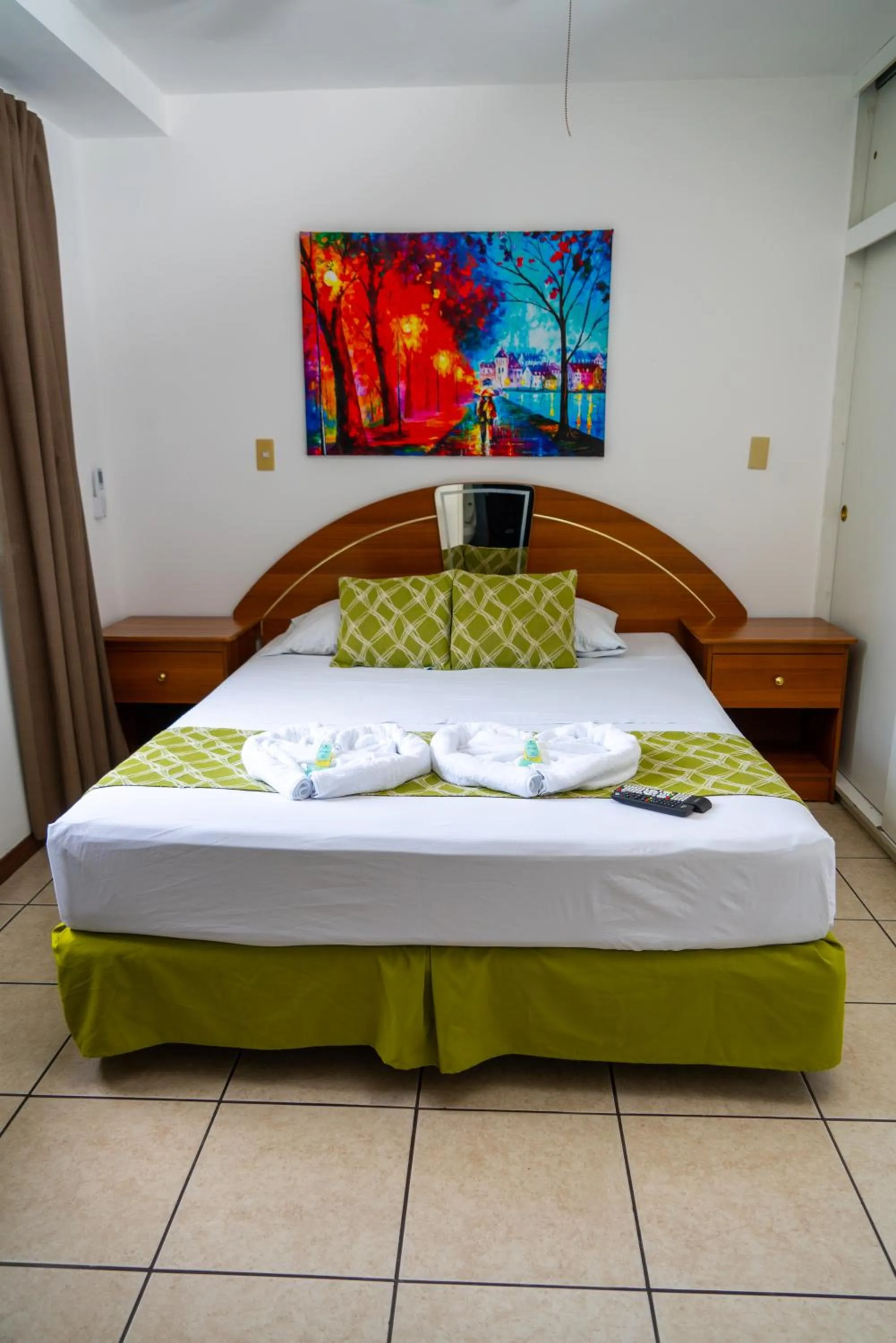 Bedroom, Bed in Suites & Apartments San Benito - Zona Rosa