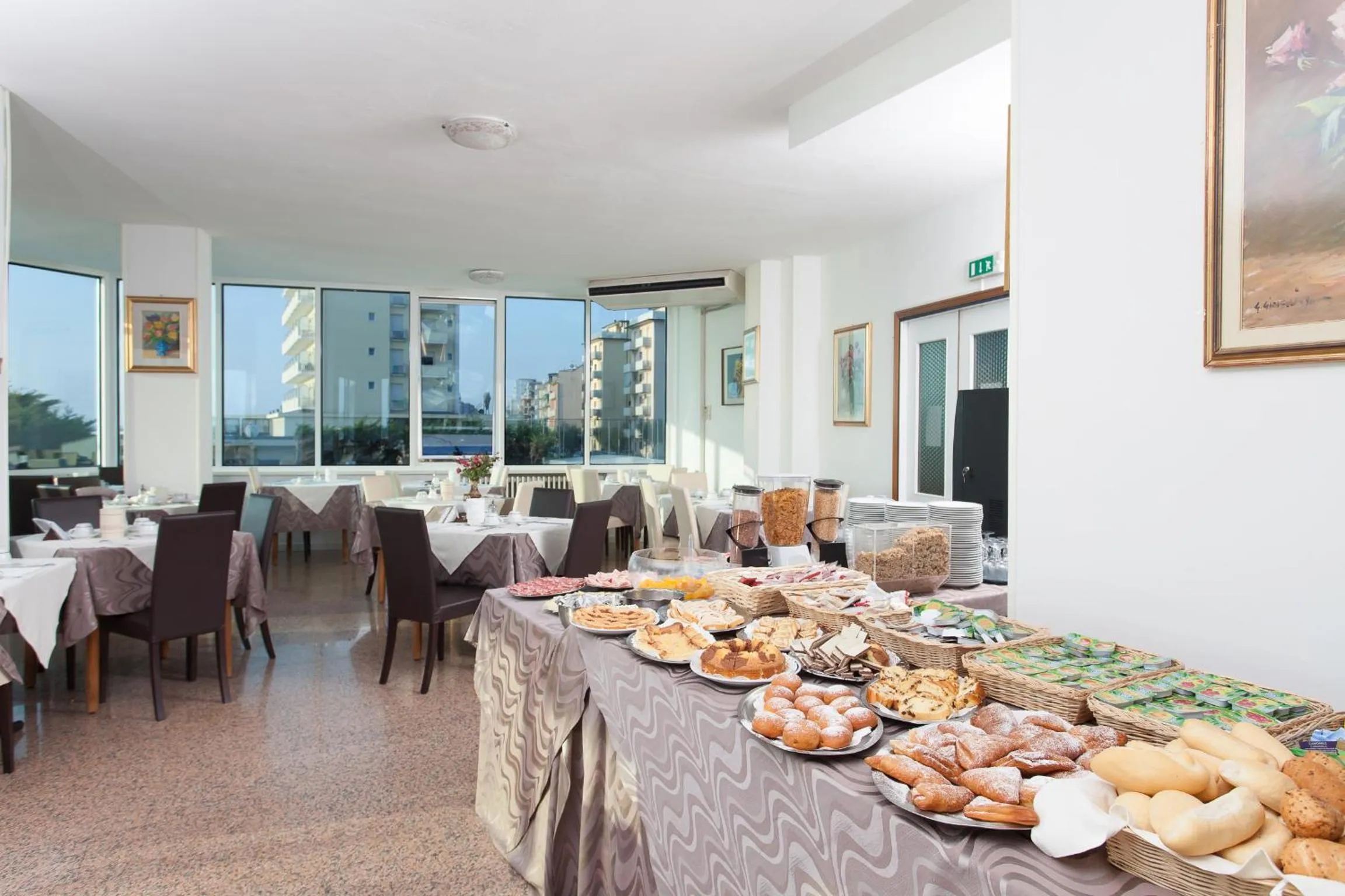 Restaurant/places to eat in Hotel Asiago Beach