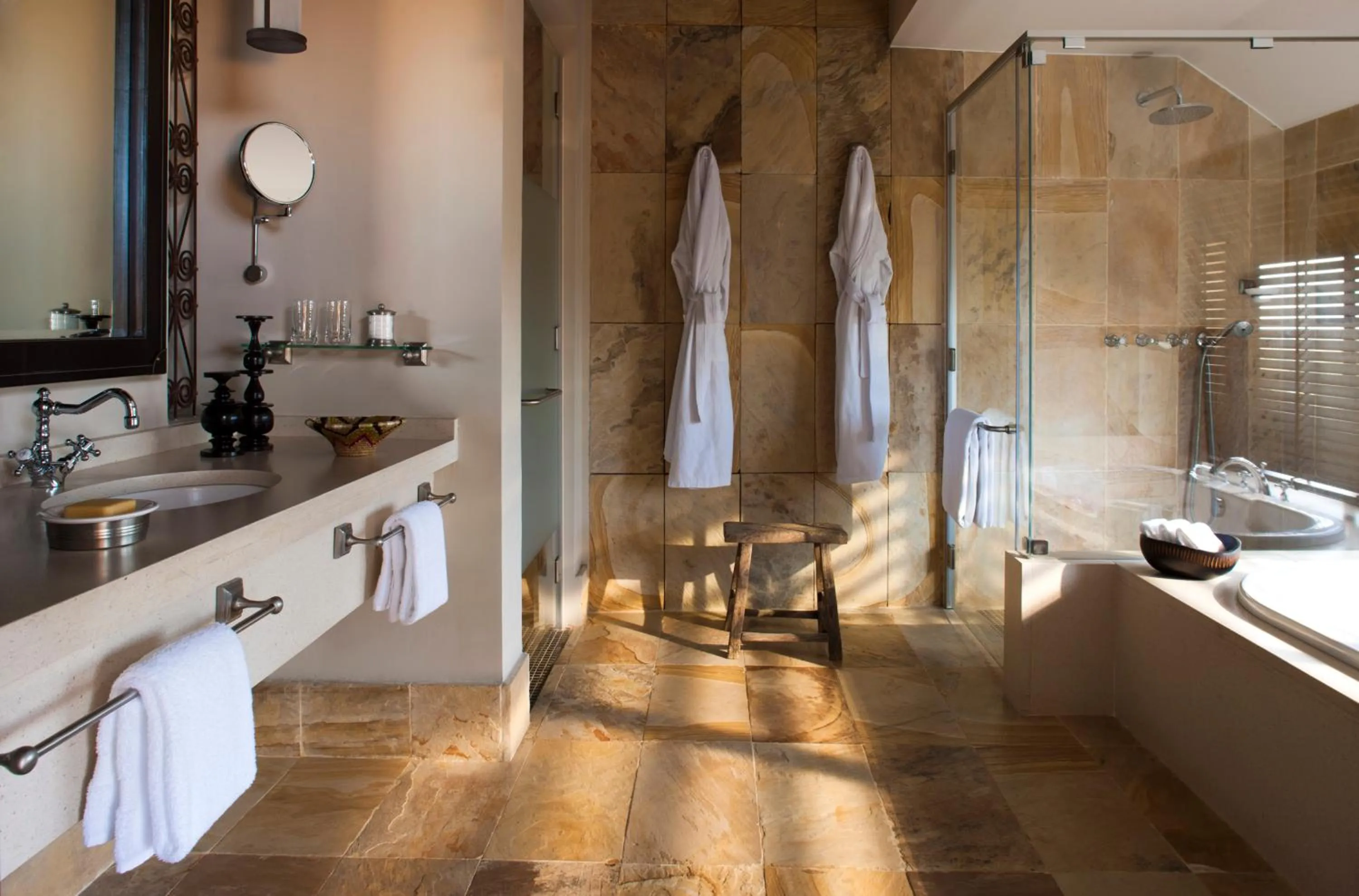 Bathroom in Four Seasons Safari Lodge Serengeti