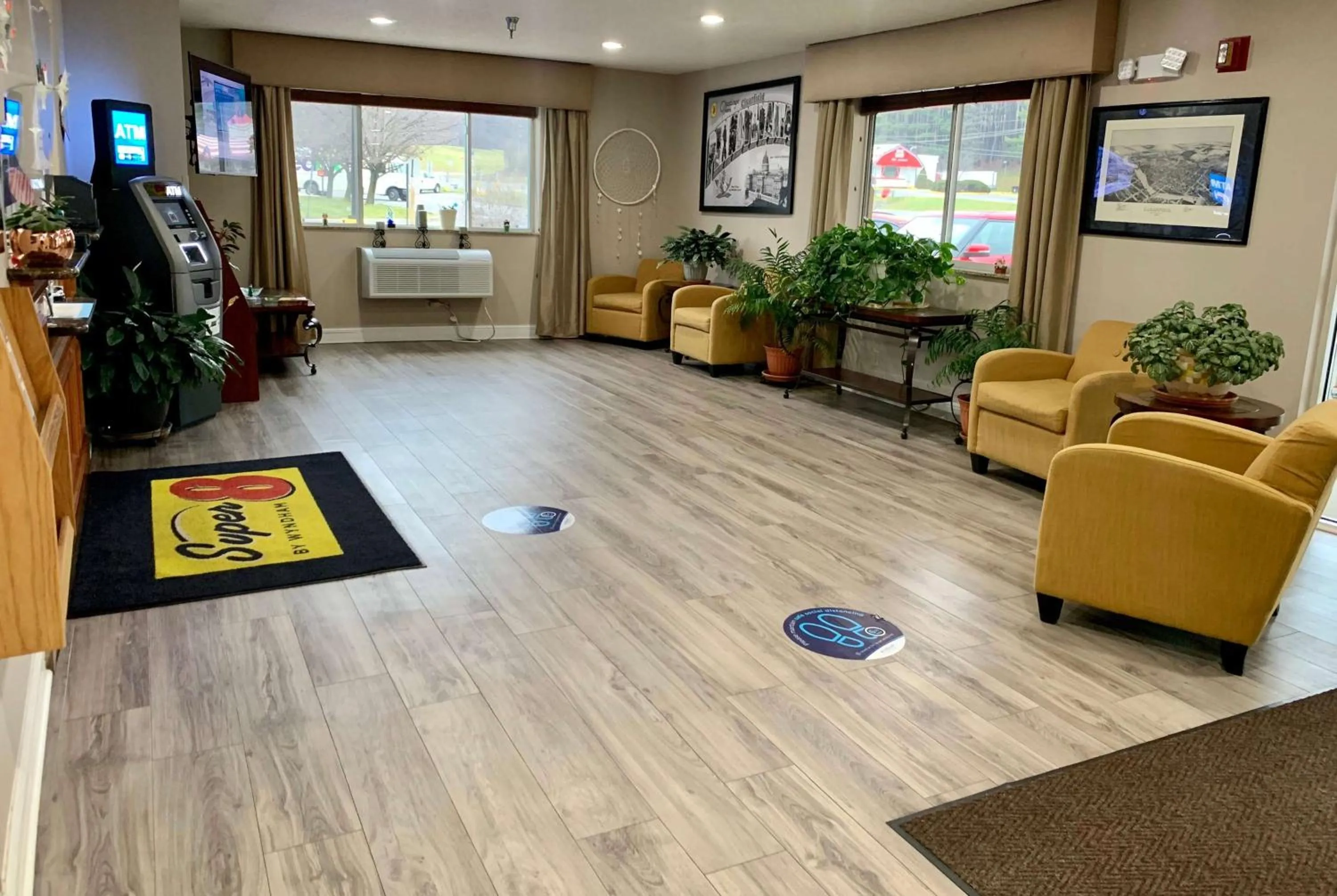 Lobby or reception in Super 8 by Wyndham Clearfield