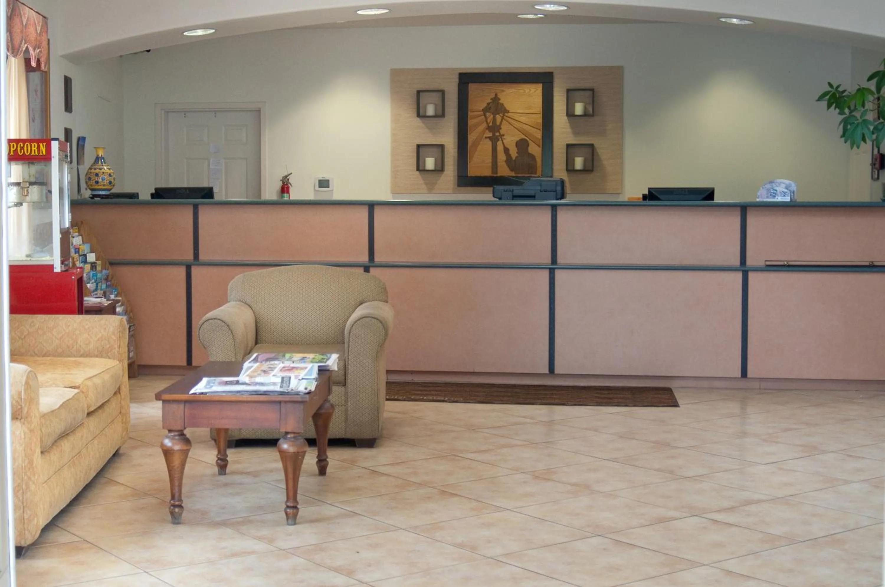 Lobby or reception in Lamplighter Inn & Suites