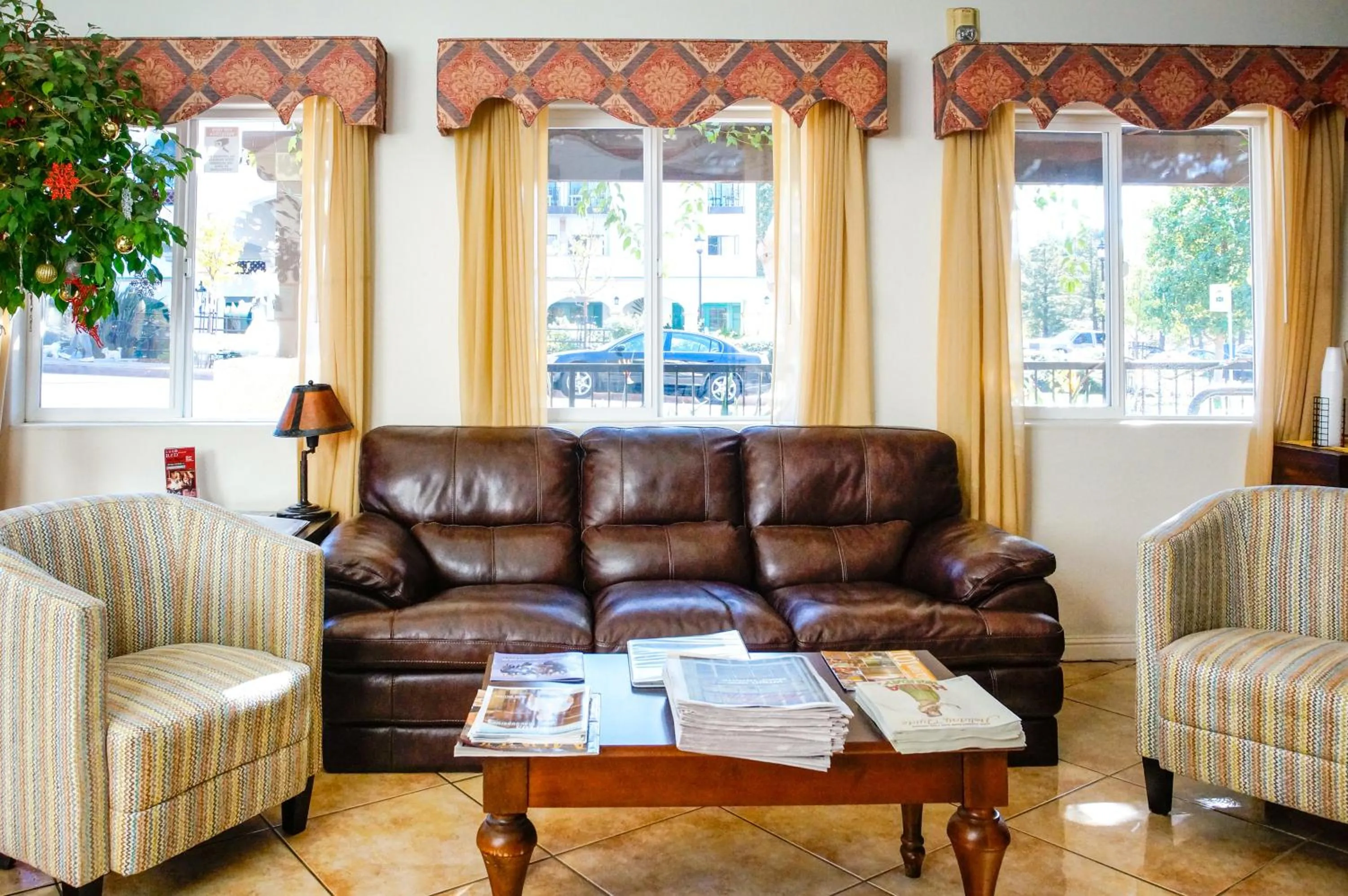 Lobby or reception in Lamplighter Inn & Suites