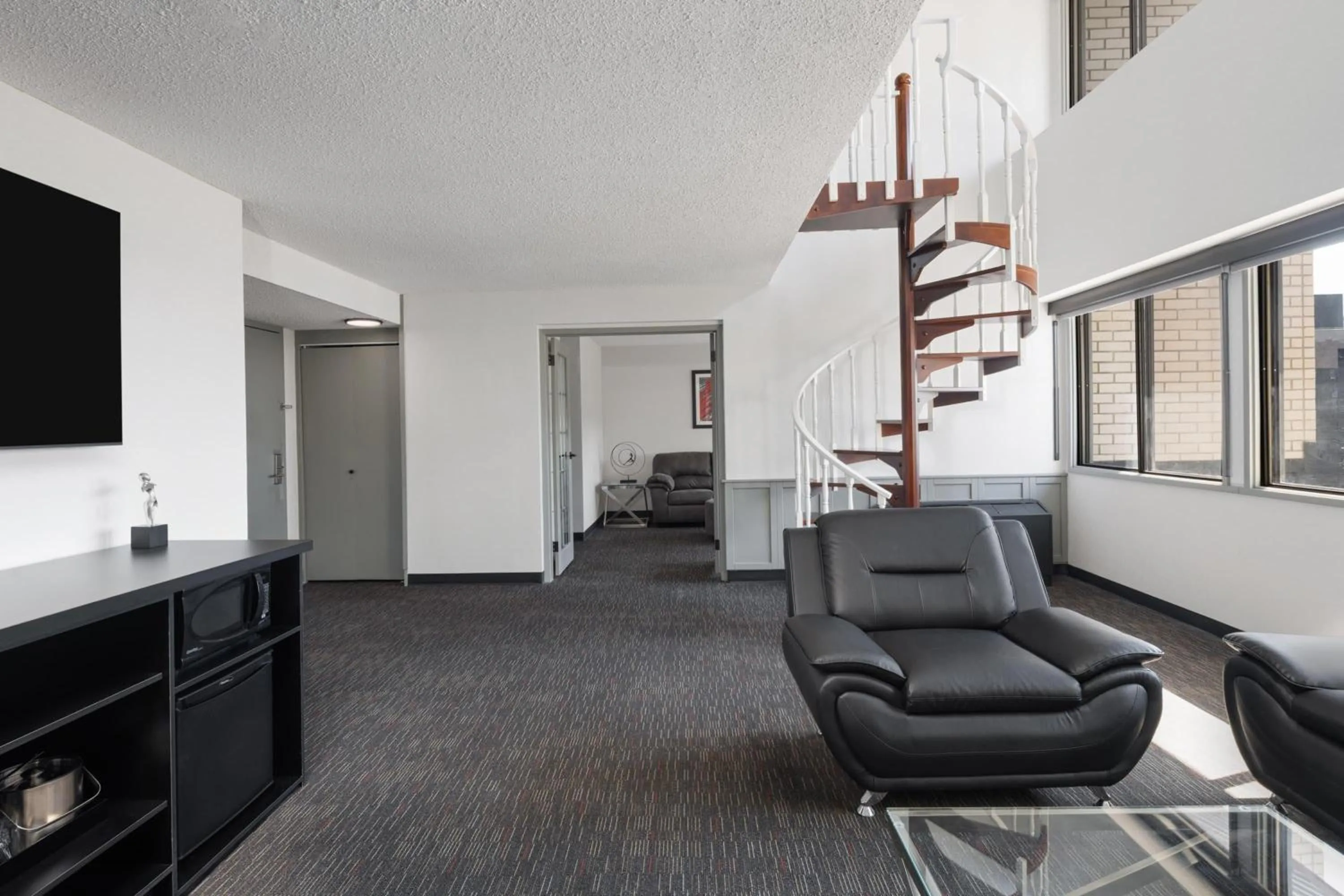 Photo of the whole room in Ramada Plaza by Wyndham Regina Downtown