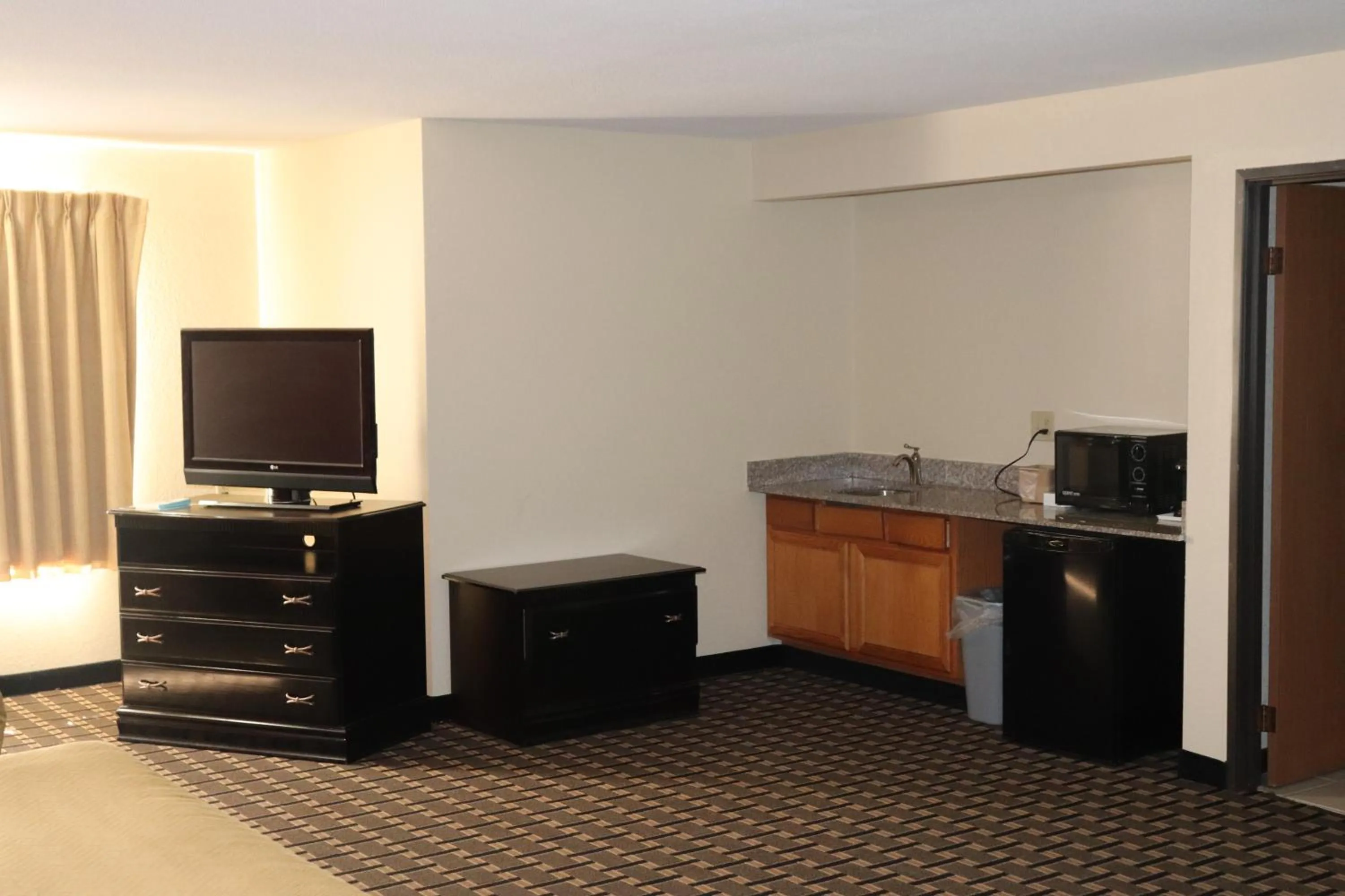 Econo Lodge Inn & Suites Wisconsin Dells