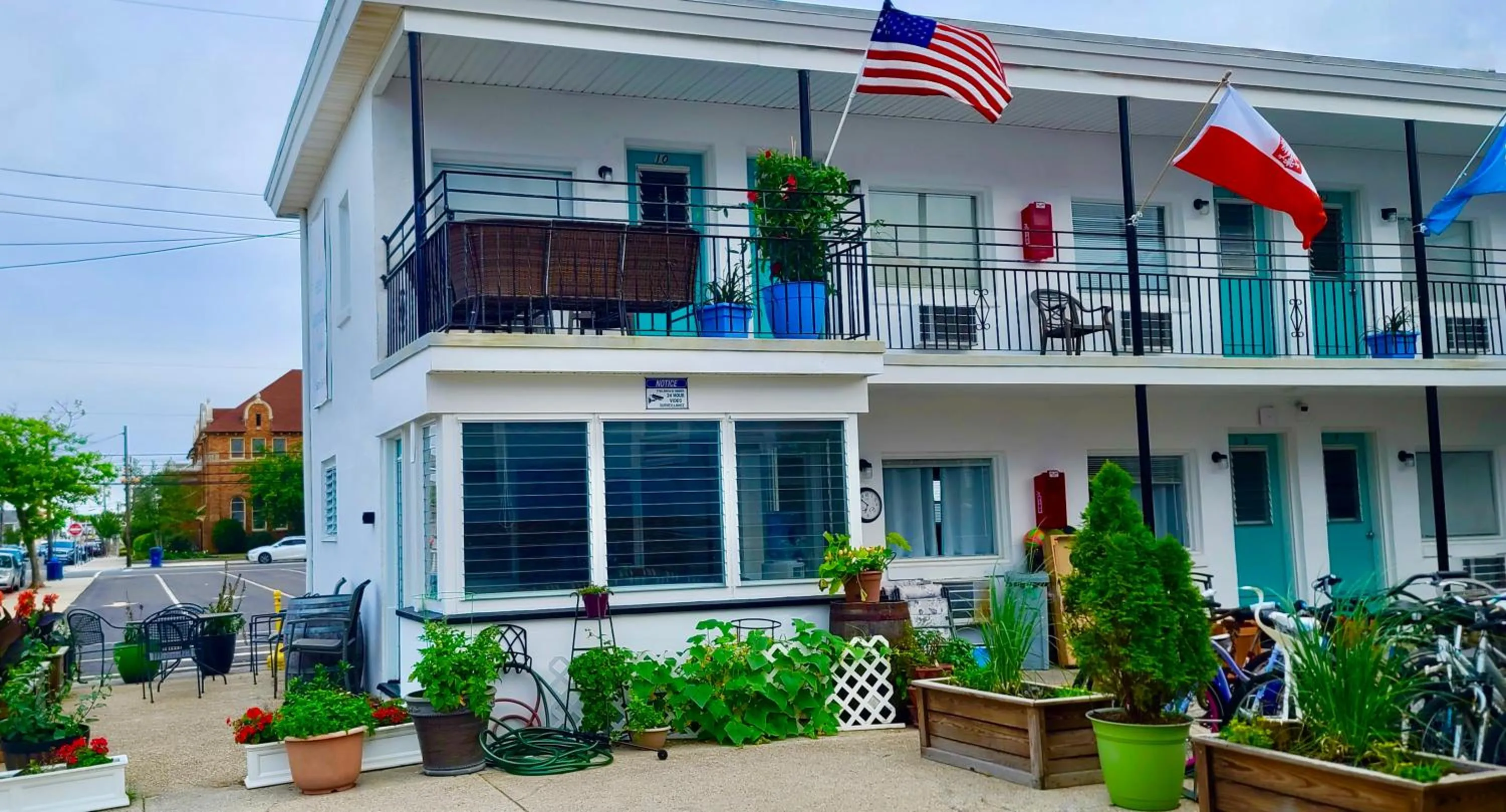 Property building in Hotel on Magnolia East 'HOME'