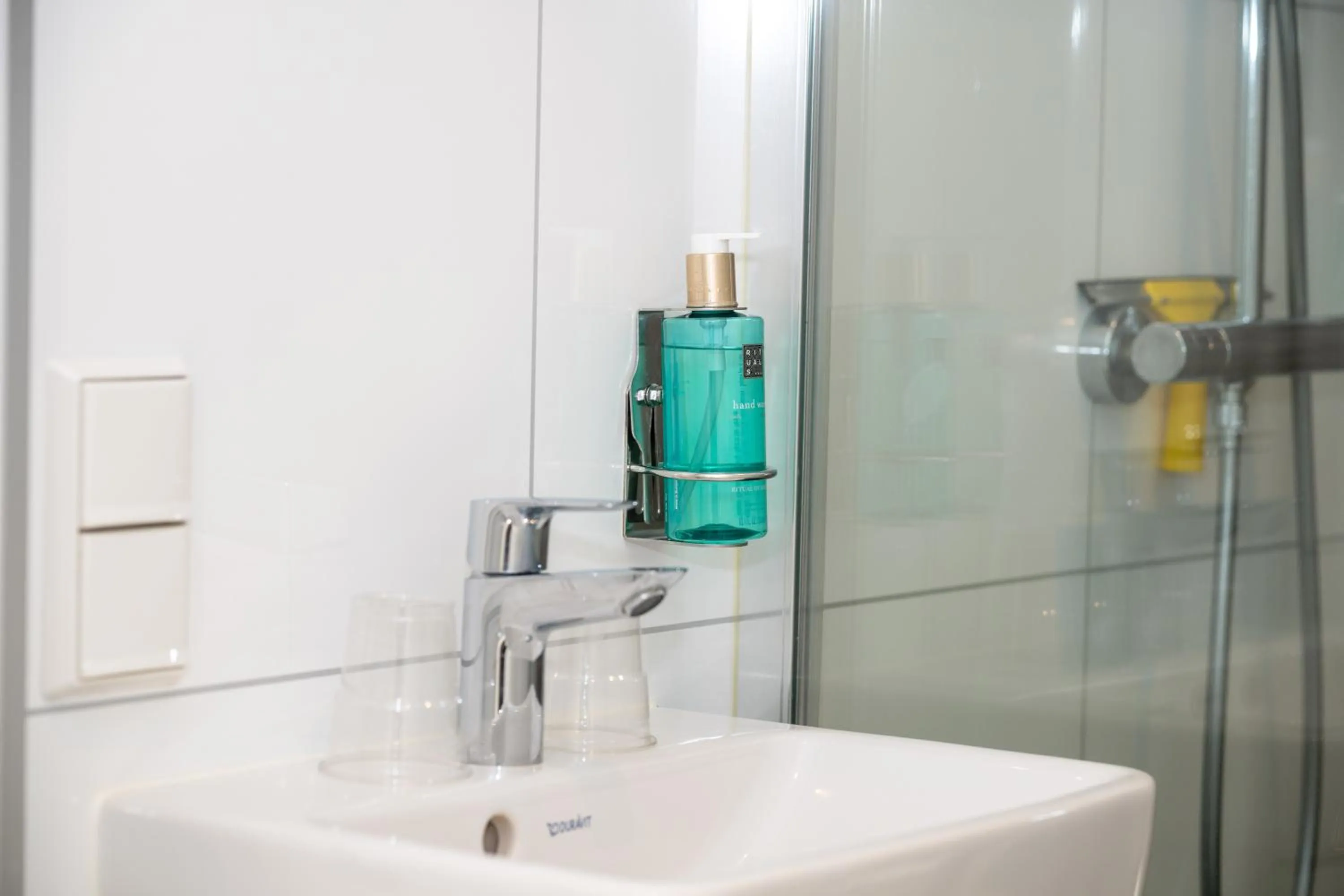 Bathroom in Giethoorn Old Art Hotel