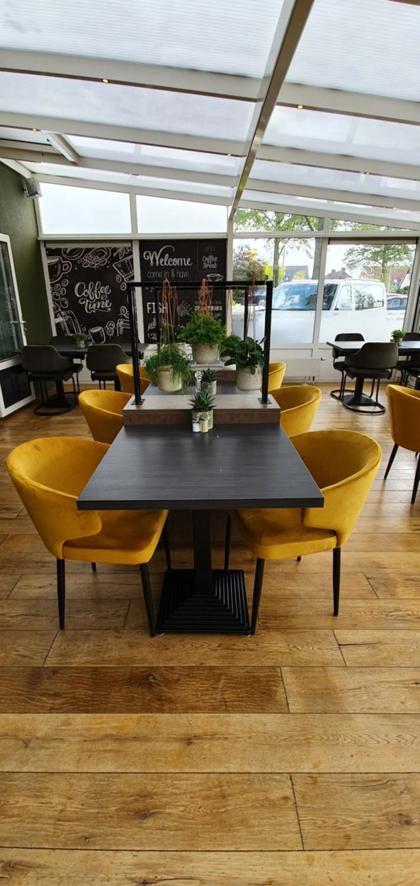 Restaurant/places to eat in Hotel de Pergola