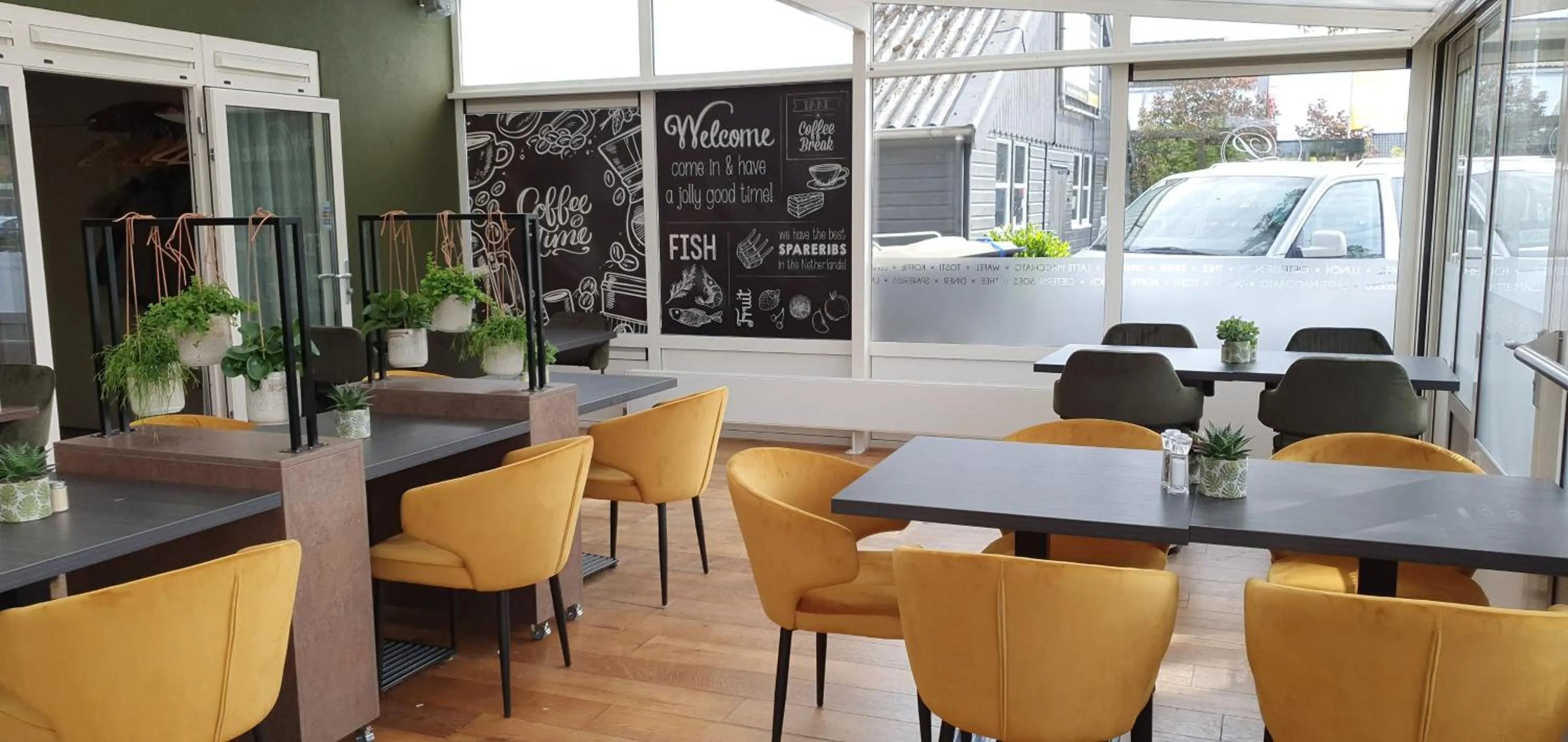 Restaurant/places to eat in Hotel de Pergola