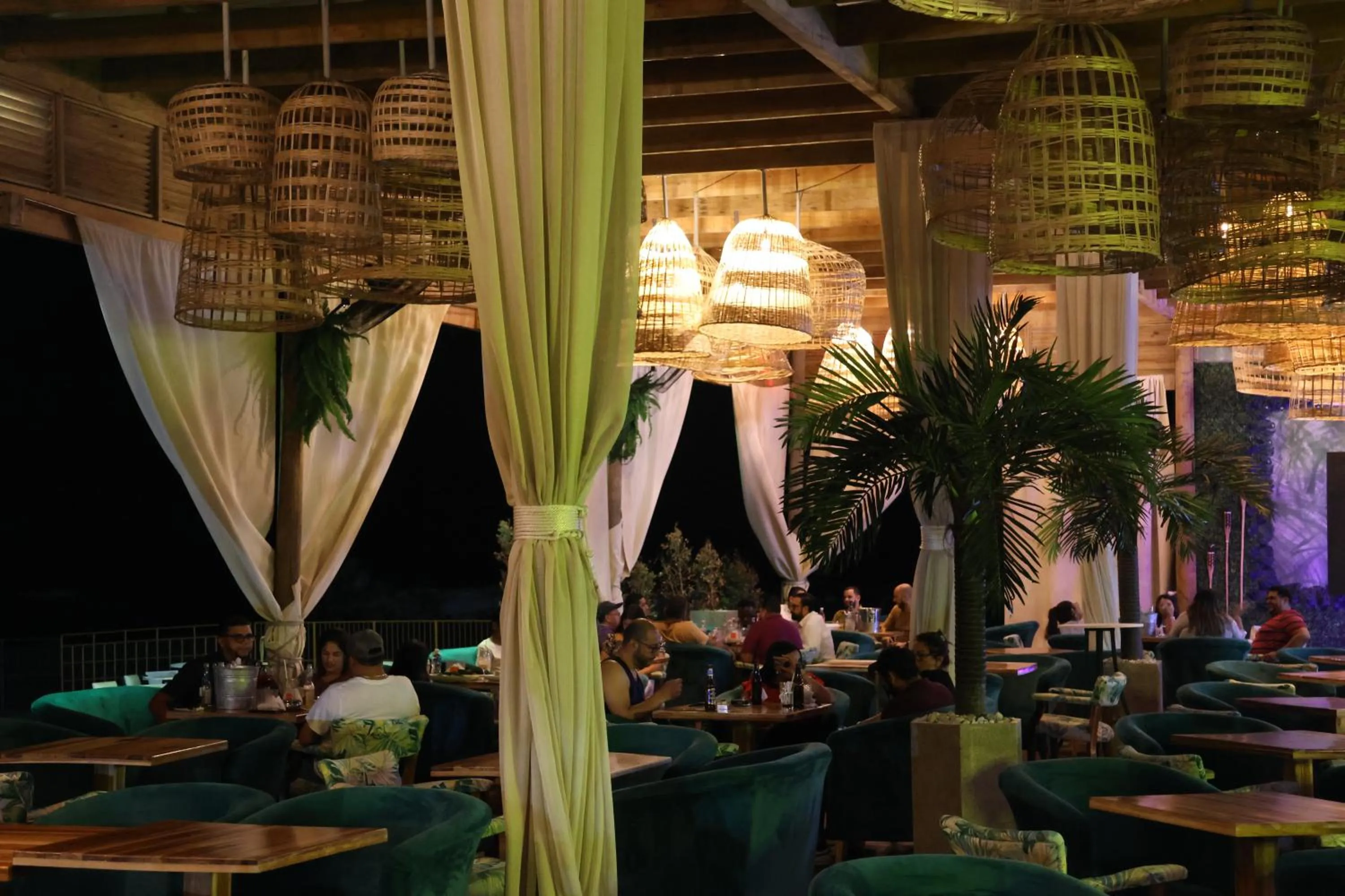 Restaurant/places to eat in Hotel Partenon Beach